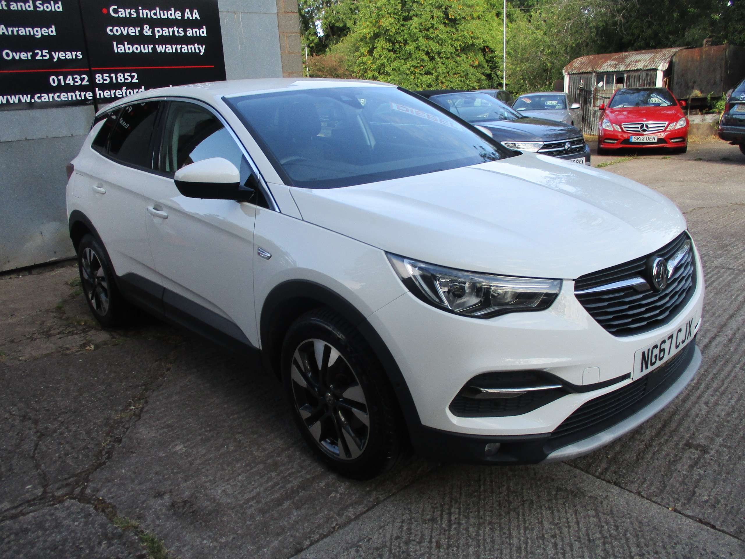 A 2018 VAUXHALL GRANDLAND X 1.6 Turbo D BlueInjection Sport Nav SUV 5dr Diesel Manual Euro 6 (s/s) (120 ps) A 2018 VAUXHALL GRANDLAND X 1.6 Turbo D BlueInjection Sport Nav SUV 5dr Diesel Manual Euro 6 (s/s) (120 ps)