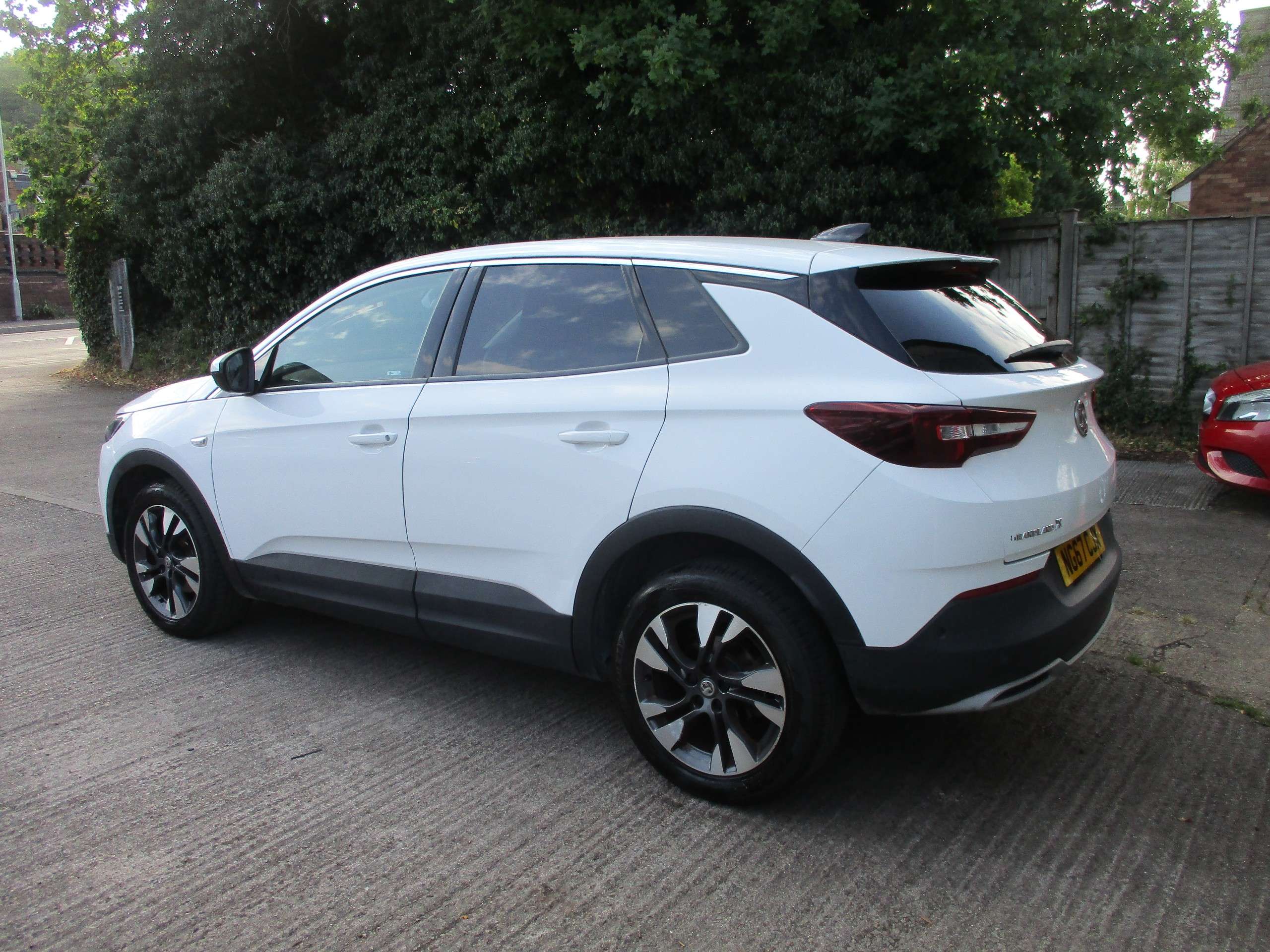 A 2018 VAUXHALL GRANDLAND X 1.6 Turbo D BlueInjection Sport Nav SUV 5dr Diesel Manual Euro 6 (s/s) (120 ps) A 2018 VAUXHALL GRANDLAND X 1.6 Turbo D BlueInjection Sport Nav SUV 5dr Diesel Manual Euro 6 (s/s) (120 ps)