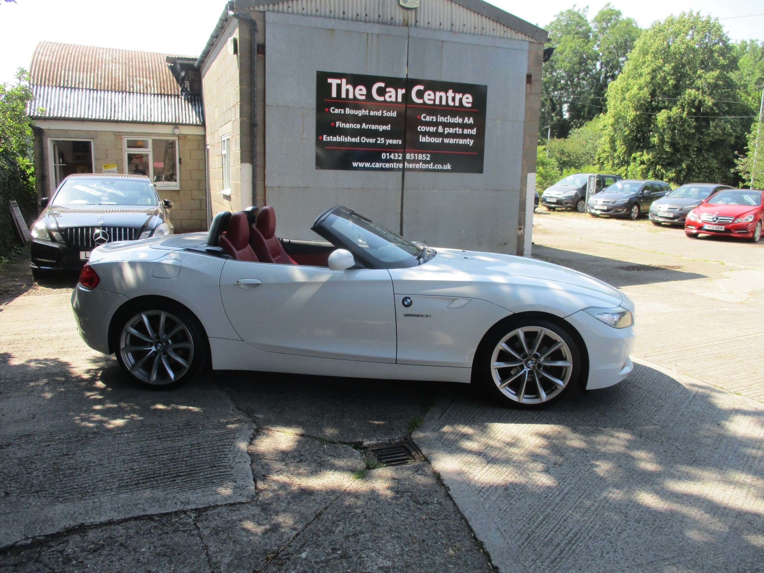 A 2011 BMW Z4 2.5 23i Highline Edition Convertible 2dr Petrol Manual sDrive Euro 5 (204 ps) A 2011 BMW Z4 2.5 23i Highline Edition Convertible 2dr Petrol Manual sDrive Euro 5 (204 ps)