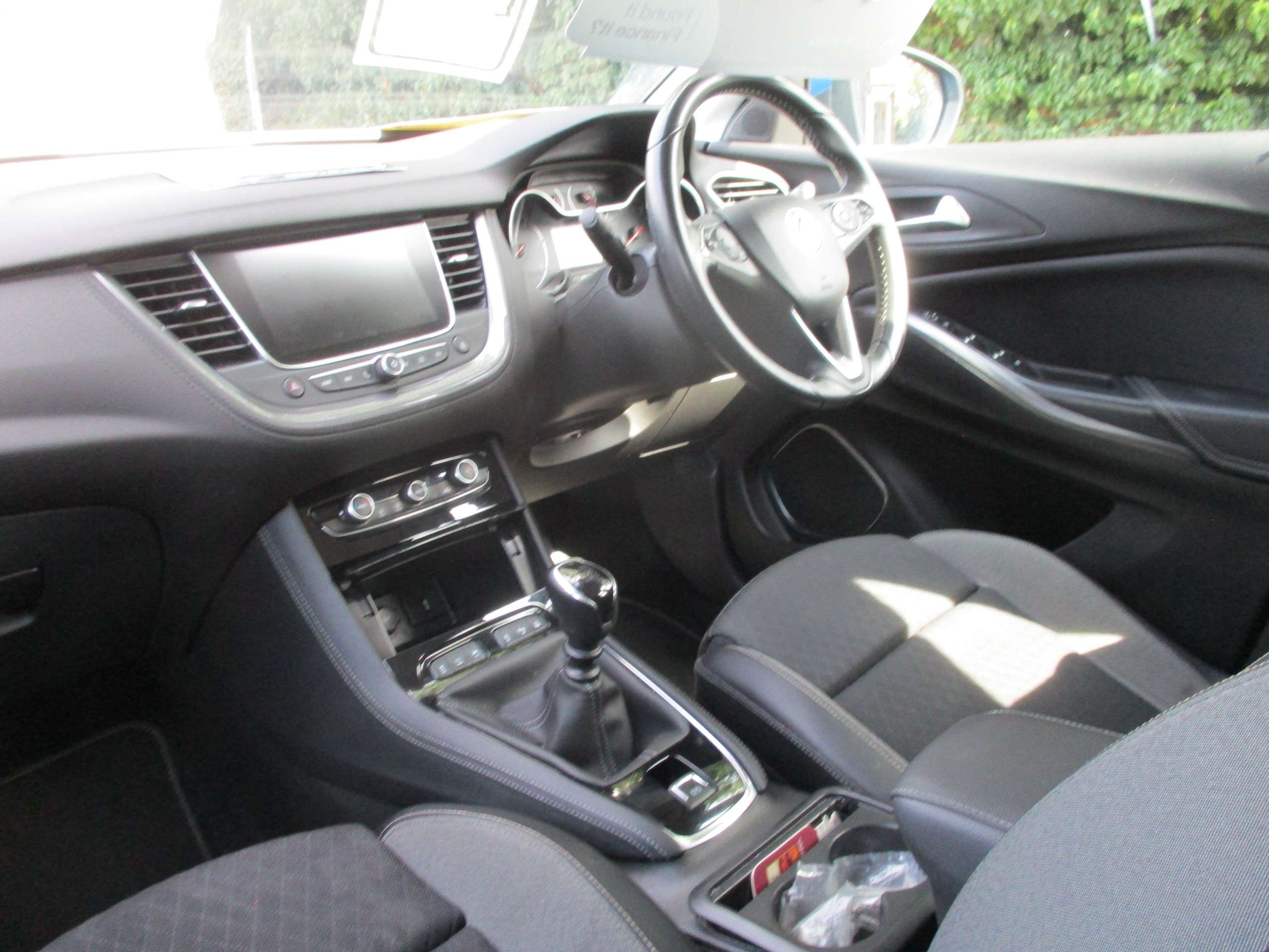 A 2018 VAUXHALL GRANDLAND X 1.5 Turbo D BlueInjection Tech Line Nav SUV 5dr Diesel Manual Euro 6 (s/s) (130 ps) A 2018 VAUXHALL GRANDLAND X 1.5 Turbo D BlueInjection Tech Line Nav SUV 5dr Diesel Manual Euro 6 (s/s) (130 ps)