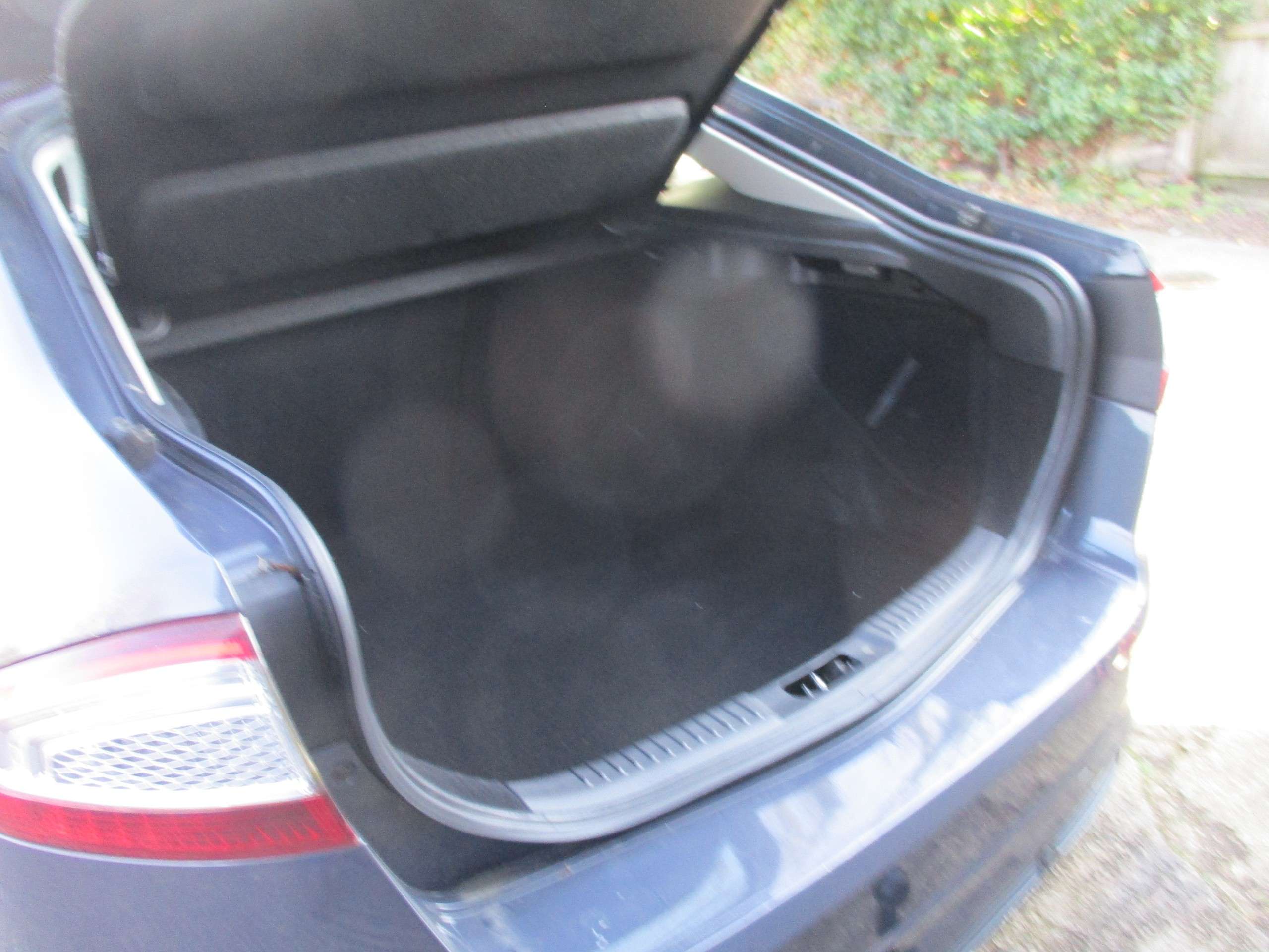 A 2012 FORD MONDEO 1.6T EcoBoost Zetec Hatchback 5dr Petrol Manual Euro 5 (160 ps) A 2012 FORD MONDEO 1.6T EcoBoost Zetec Hatchback 5dr Petrol Manual Euro 5 (160 ps)