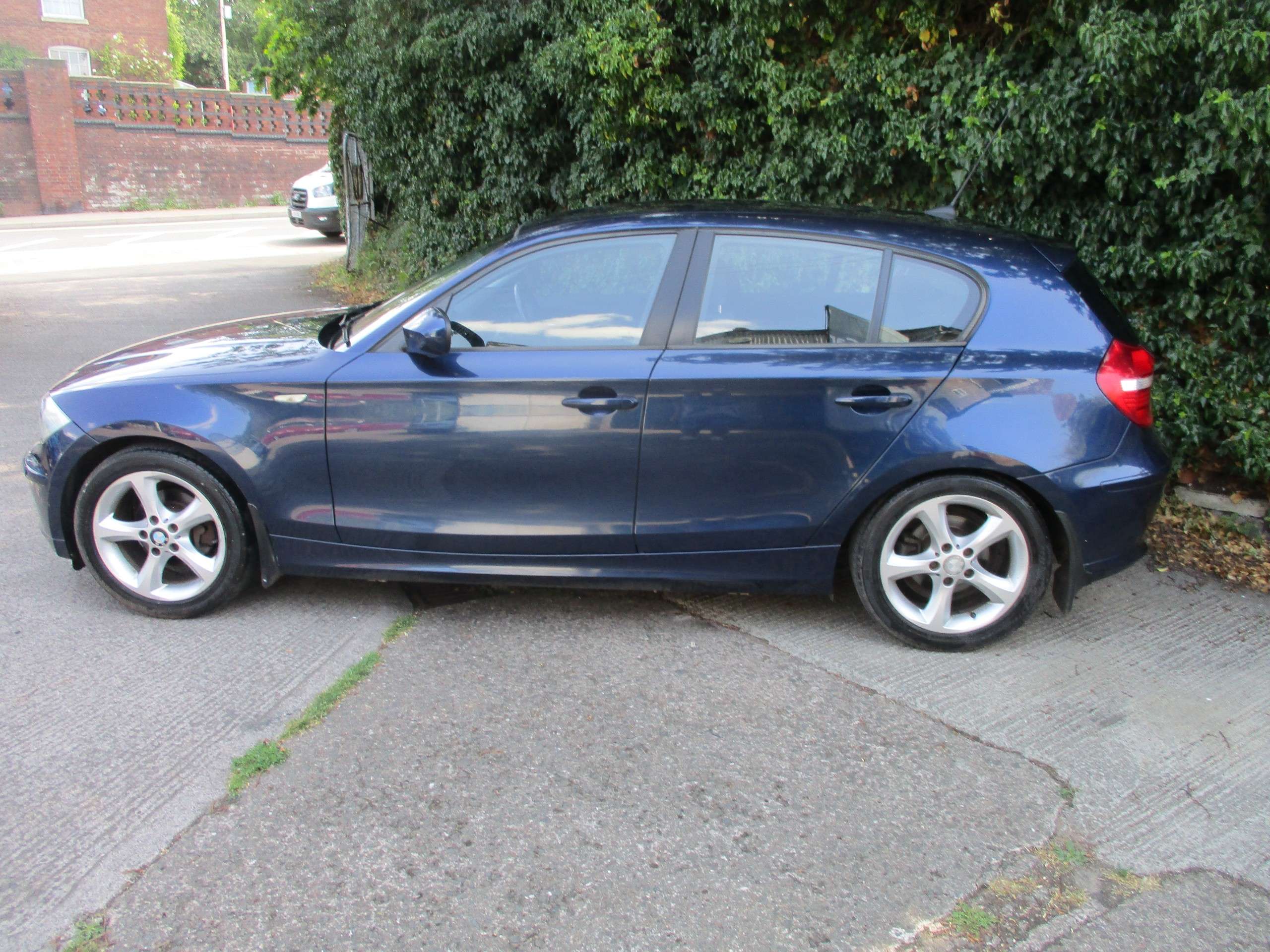 2010 BMW 1 SERIES 2010 BMW 1 SERIES