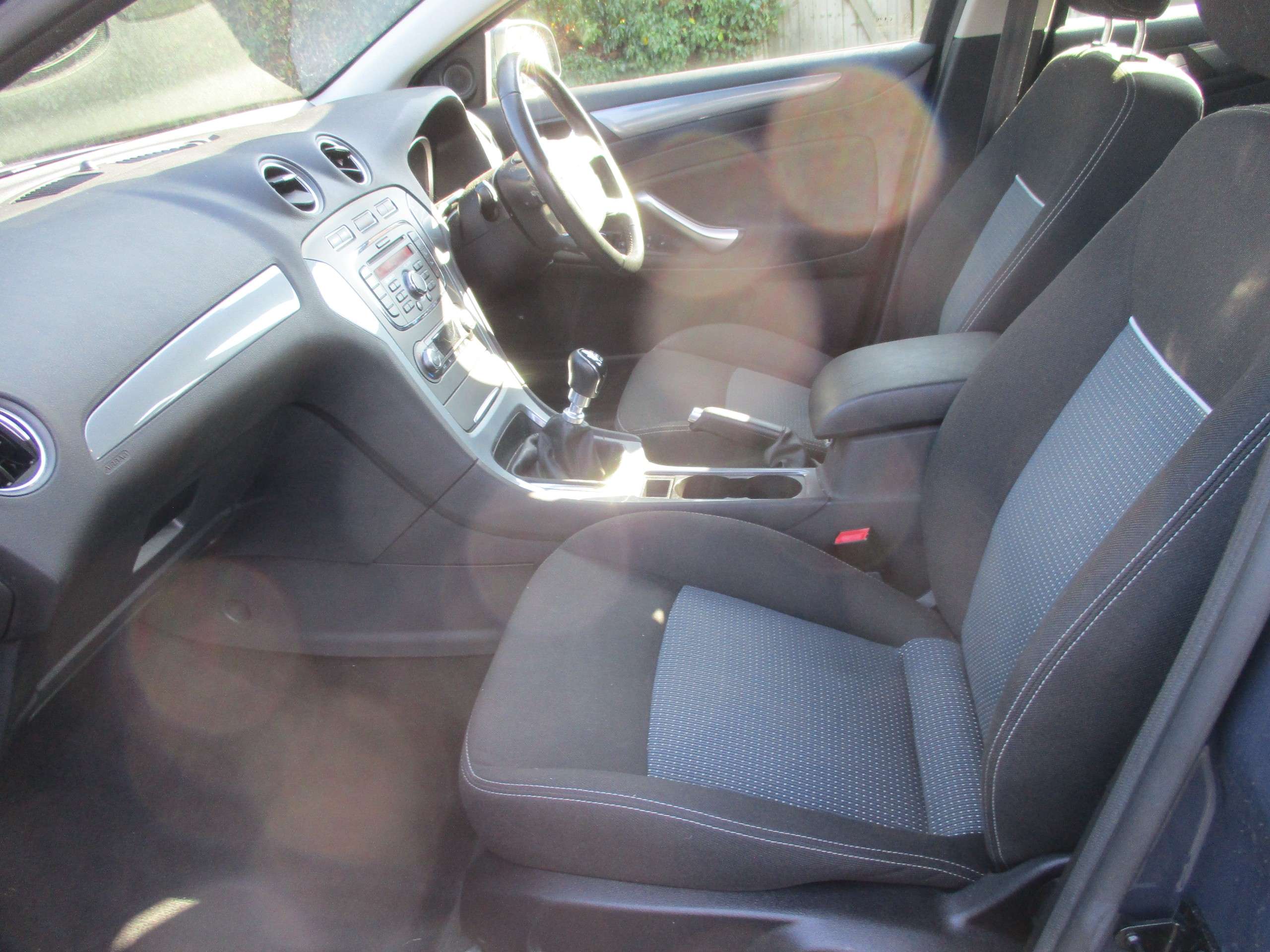 A 2012 FORD MONDEO 1.6T EcoBoost Zetec Hatchback 5dr Petrol Manual Euro 5 (160 ps) A 2012 FORD MONDEO 1.6T EcoBoost Zetec Hatchback 5dr Petrol Manual Euro 5 (160 ps)