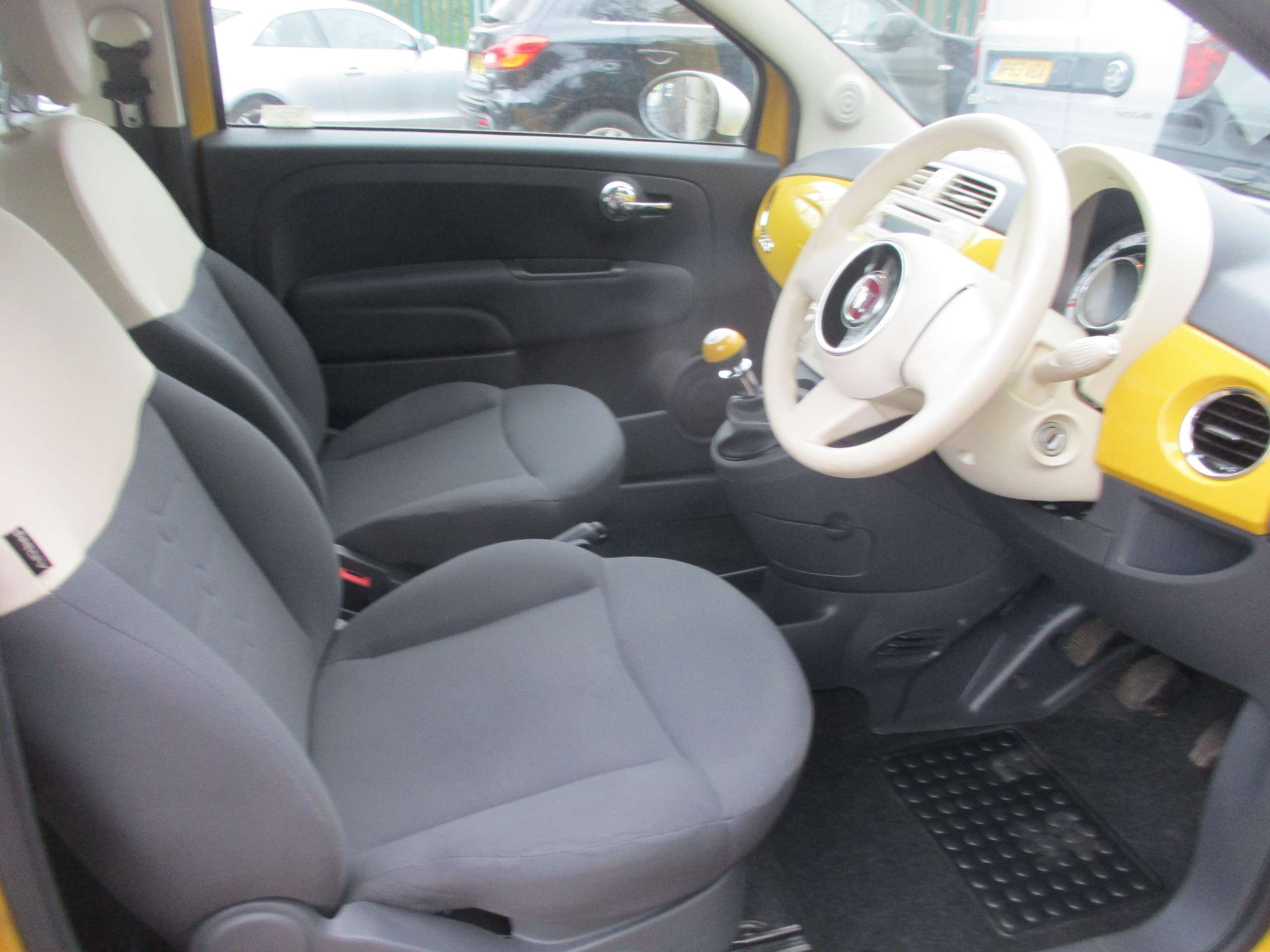 2013 FIAT 500 2013 FIAT 500