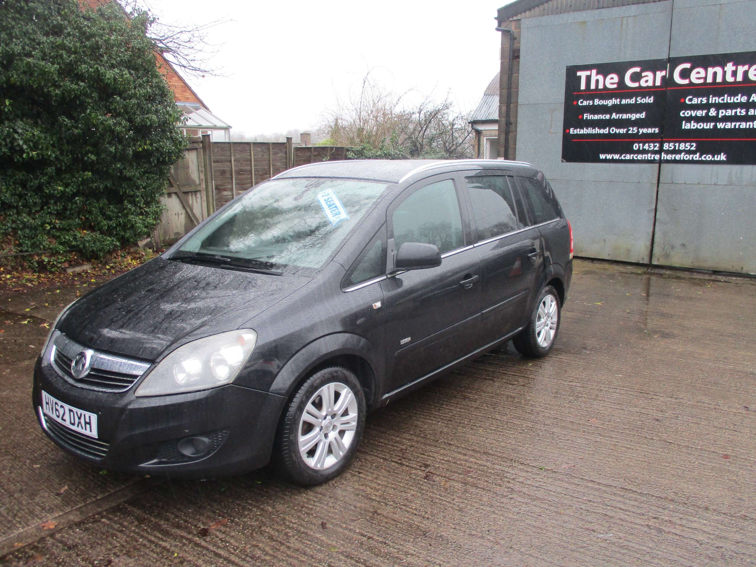 A 2012 VAUXHALL ZAFIRA 1.6 16V Design MPV 5dr Petrol Manual Euro 5 (SNav) (115 ps) A 2012 VAUXHALL ZAFIRA 1.6 16V Design MPV 5dr Petrol Manual Euro 5 (SNav) (115 ps)