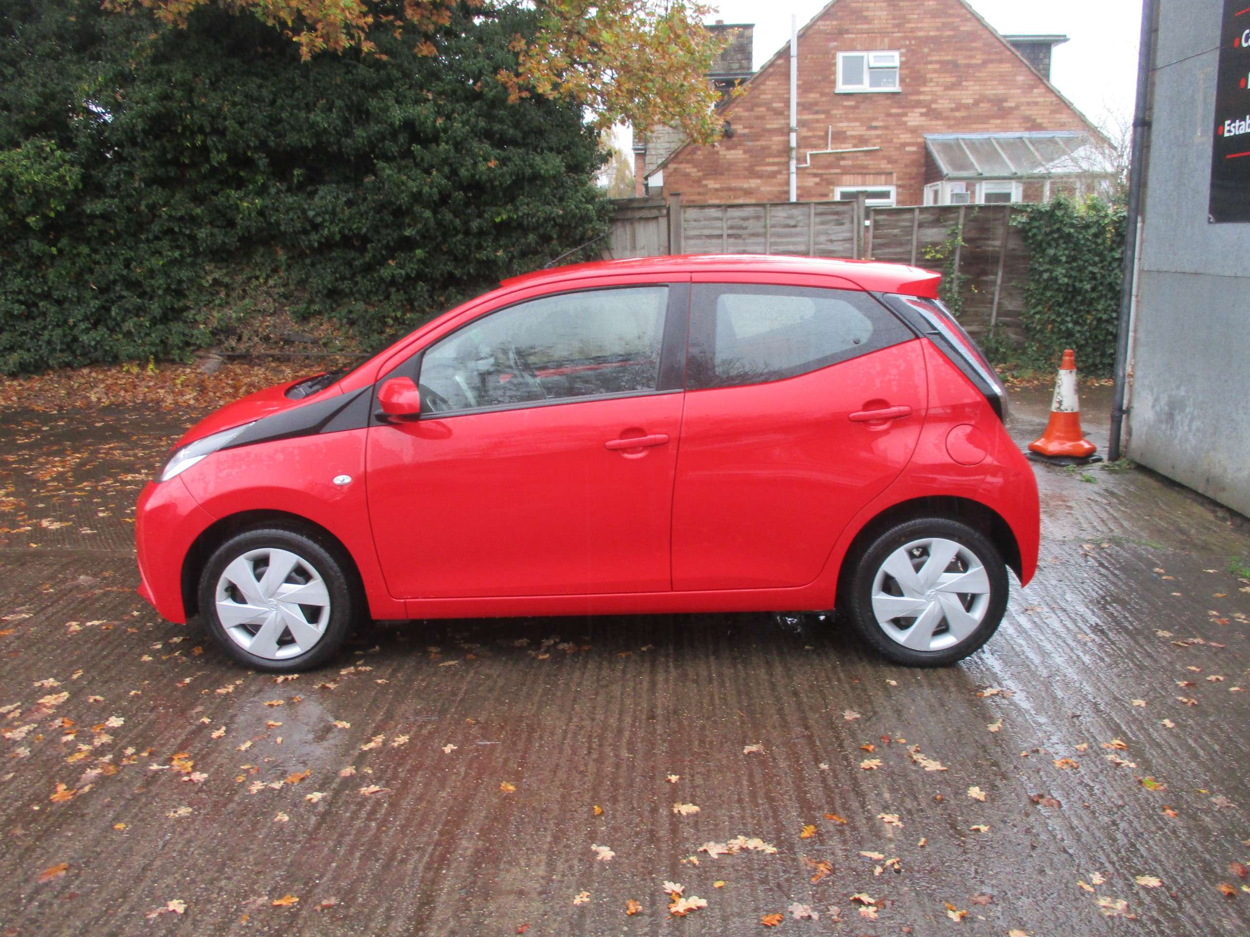 2017 TOYOTA AYGO 2017 TOYOTA AYGO