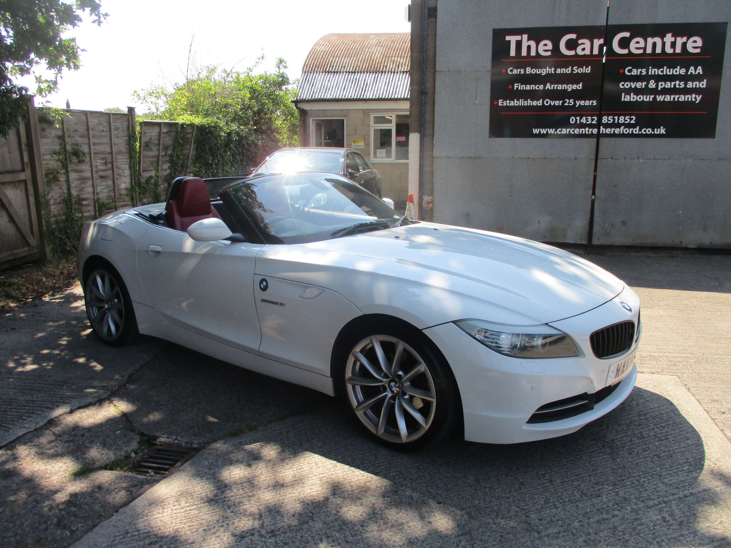 A 2011 BMW Z4 2.5 23i Highline Edition Convertible 2dr Petrol Manual sDrive Euro 5 (204 ps) A 2011 BMW Z4 2.5 23i Highline Edition Convertible 2dr Petrol Manual sDrive Euro 5 (204 ps)