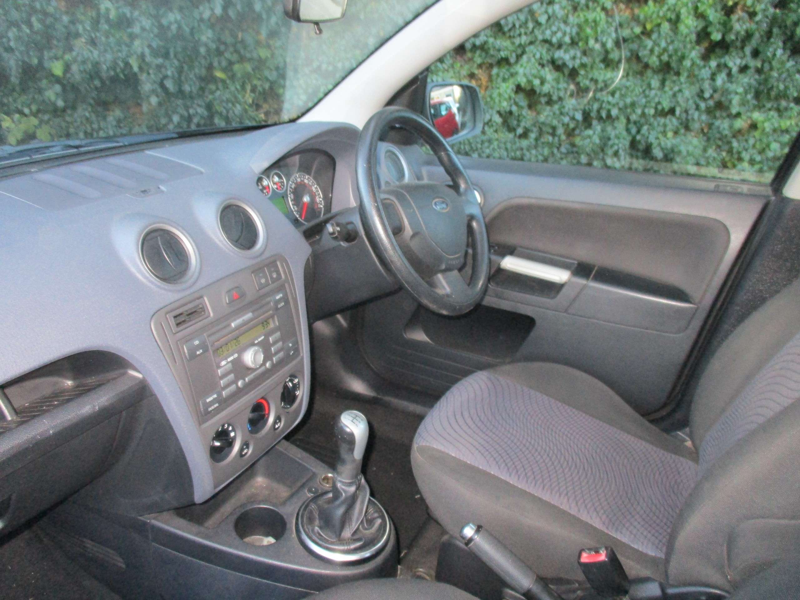 A 2010 FORD FUSION 1.4 Zetec Hatchback 5dr Petrol Manual (154 g/km, 79 bhp) A 2010 FORD FUSION 1.4 Zetec Hatchback 5dr Petrol Manual (154 g/km, 79 bhp)