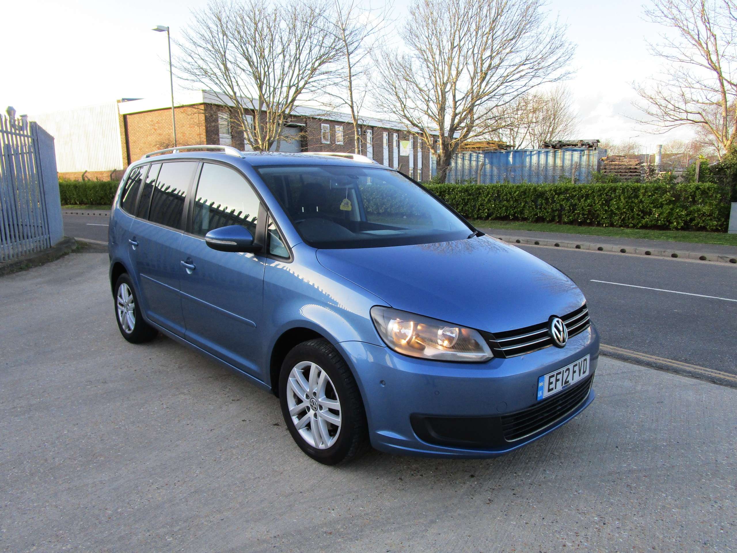 A 2012 VOLKSWAGEN TOURAN 1.6 TDI SE MPV 5dr Diesel Manual Euro 5 (105 ps) A 2012 VOLKSWAGEN TOURAN 1.6 TDI SE MPV 5dr Diesel Manual Euro 5 (105 ps)