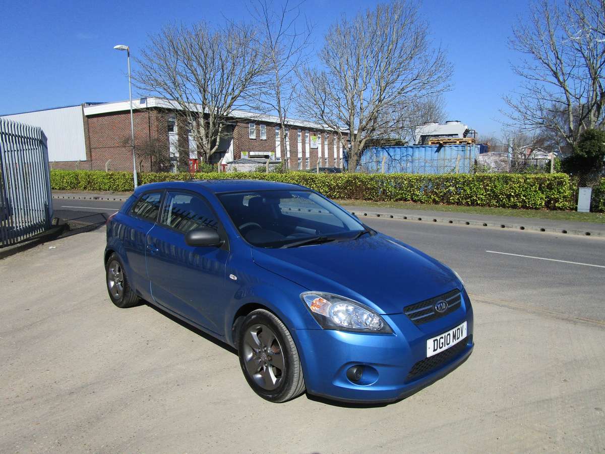 Check out this Kia Pro Ceed 2010 Petrol Manual