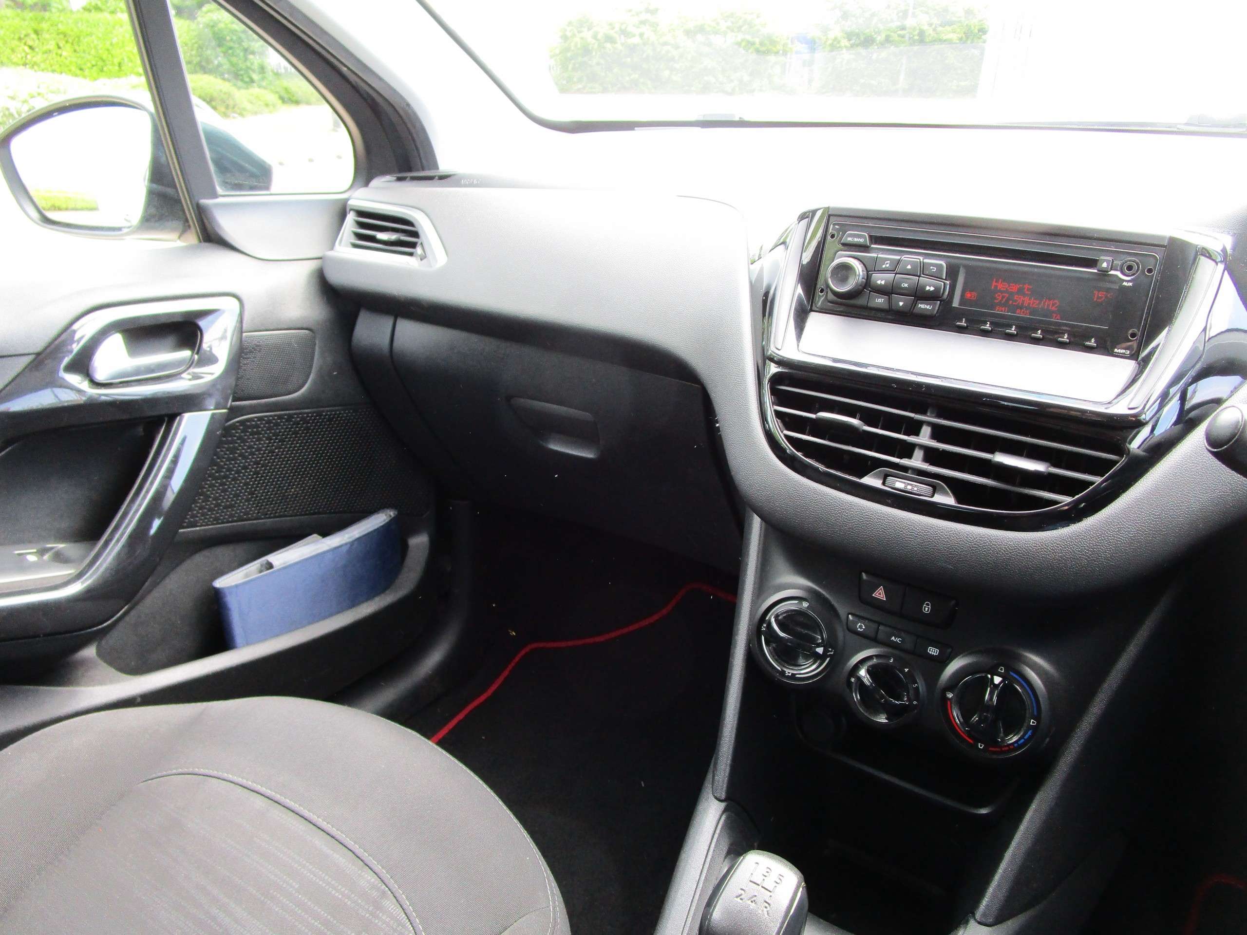 2014 PEUGEOT 208 2014 PEUGEOT 208