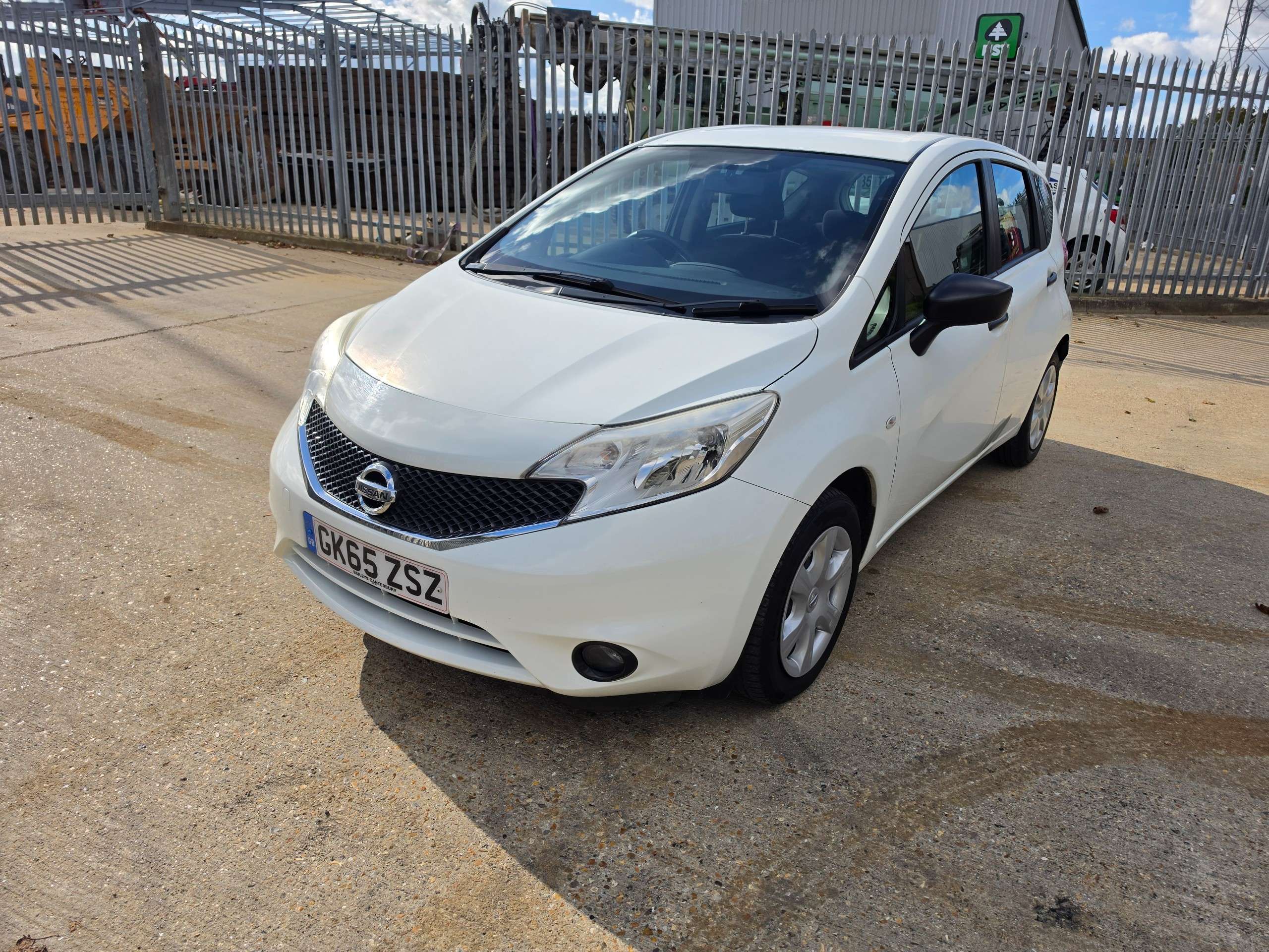 A 2015 NISSAN NOTE 1.5 dCi Visia Hatchback 5dr Diesel Manual Euro 5 (s/s) (90 ps) A 2015 NISSAN NOTE 1.5 dCi Visia Hatchback 5dr Diesel Manual Euro 5 (s/s) (90 ps)