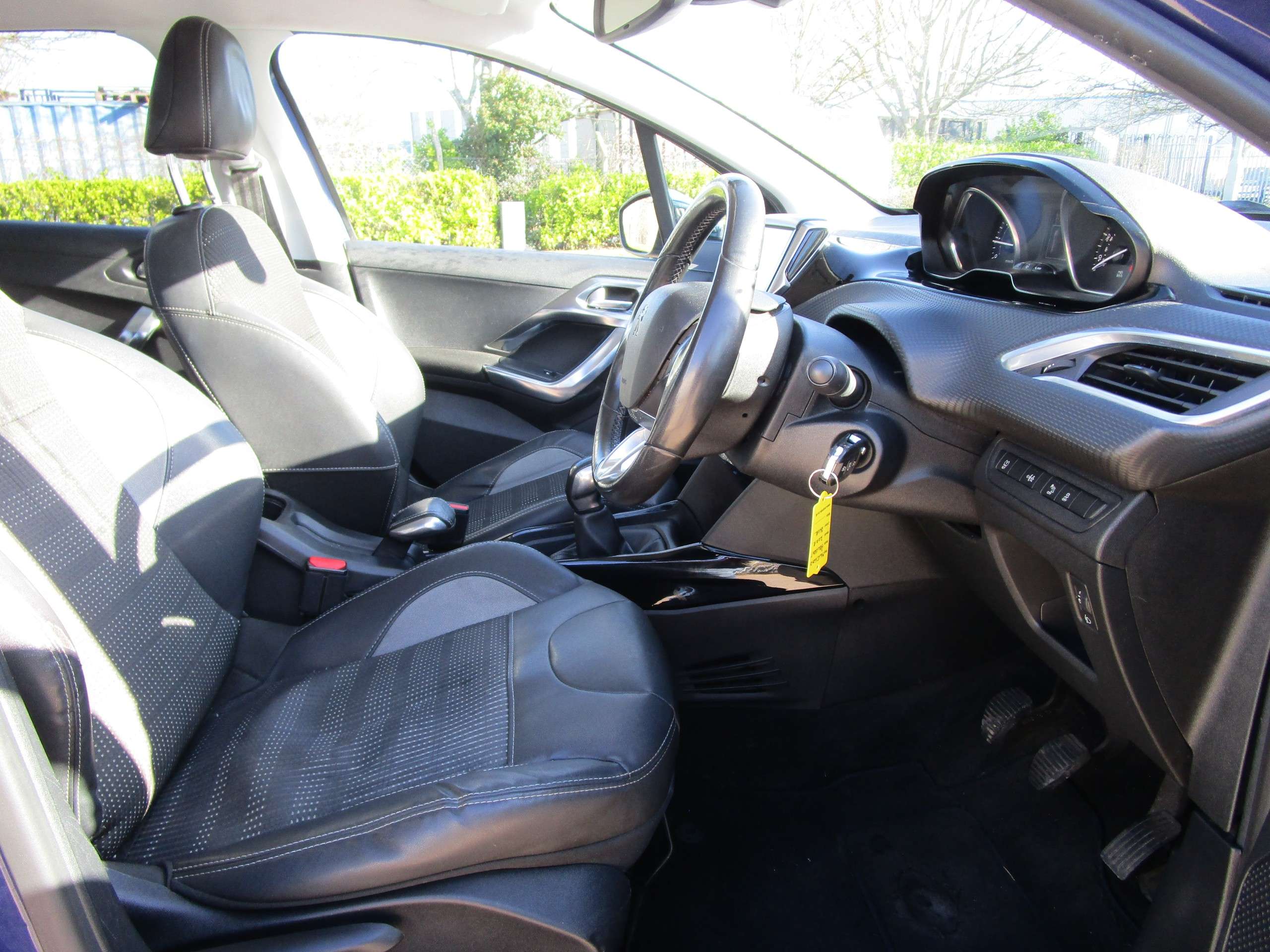 2015 PEUGEOT 2008 2015 PEUGEOT 2008