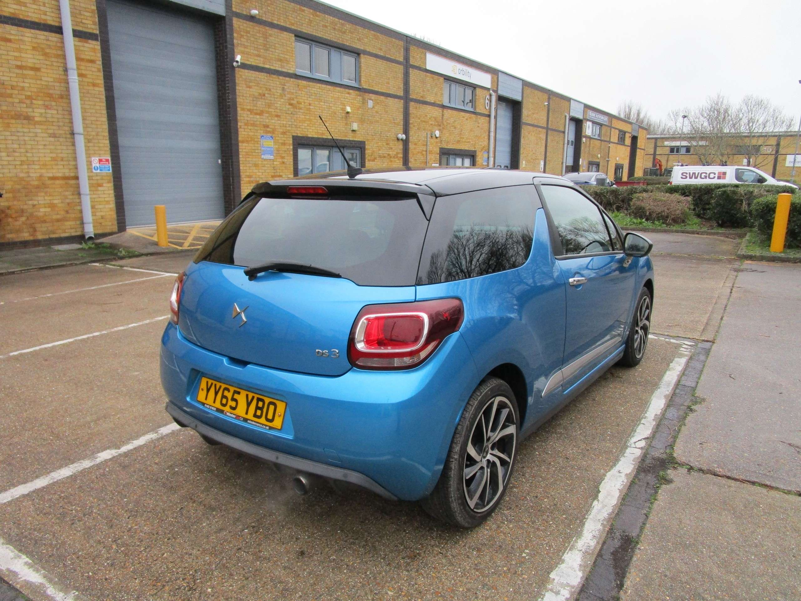 A 2016 DS DS 3 1.2 PureTech DStyle Nav Hatchback 3dr Petrol Manual Euro 6 (s/s) (110 ps) A 2016 DS DS 3 1.2 PureTech DStyle Nav Hatchback 3dr Petrol Manual Euro 6 (s/s) (110 ps)