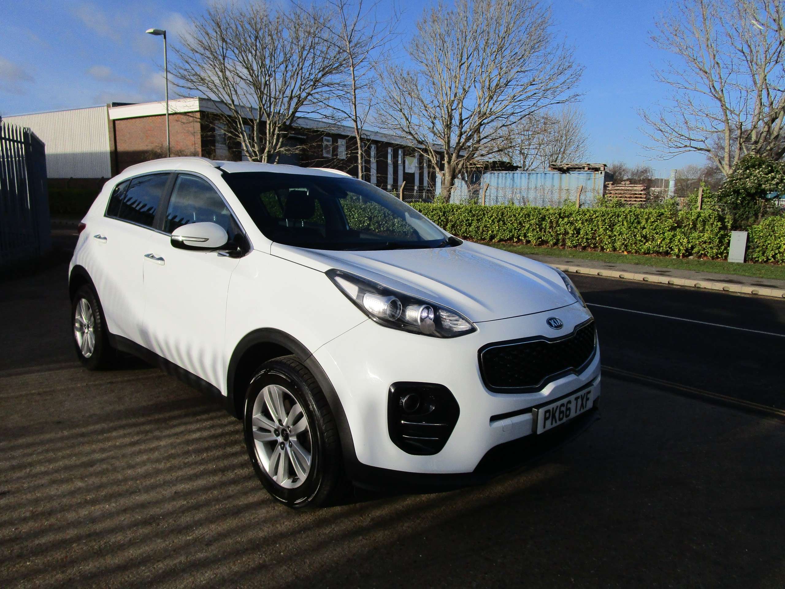 A 2016 KIA SPORTAGE 1.6 GDi 2 SUV 5dr Petrol Manual Euro 6 (s/s) (130 bhp) A 2016 KIA SPORTAGE 1.6 GDi 2 SUV 5dr Petrol Manual Euro 6 (s/s) (130 bhp)