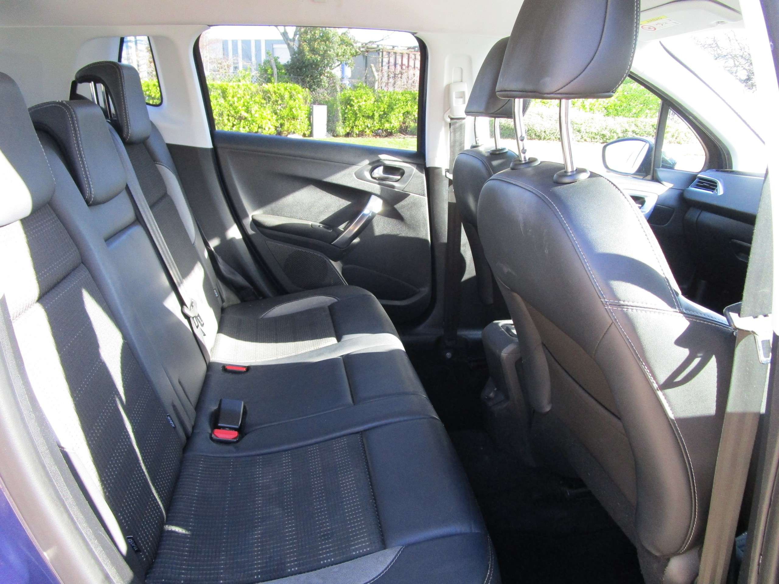 2015 PEUGEOT 2008 2015 PEUGEOT 2008