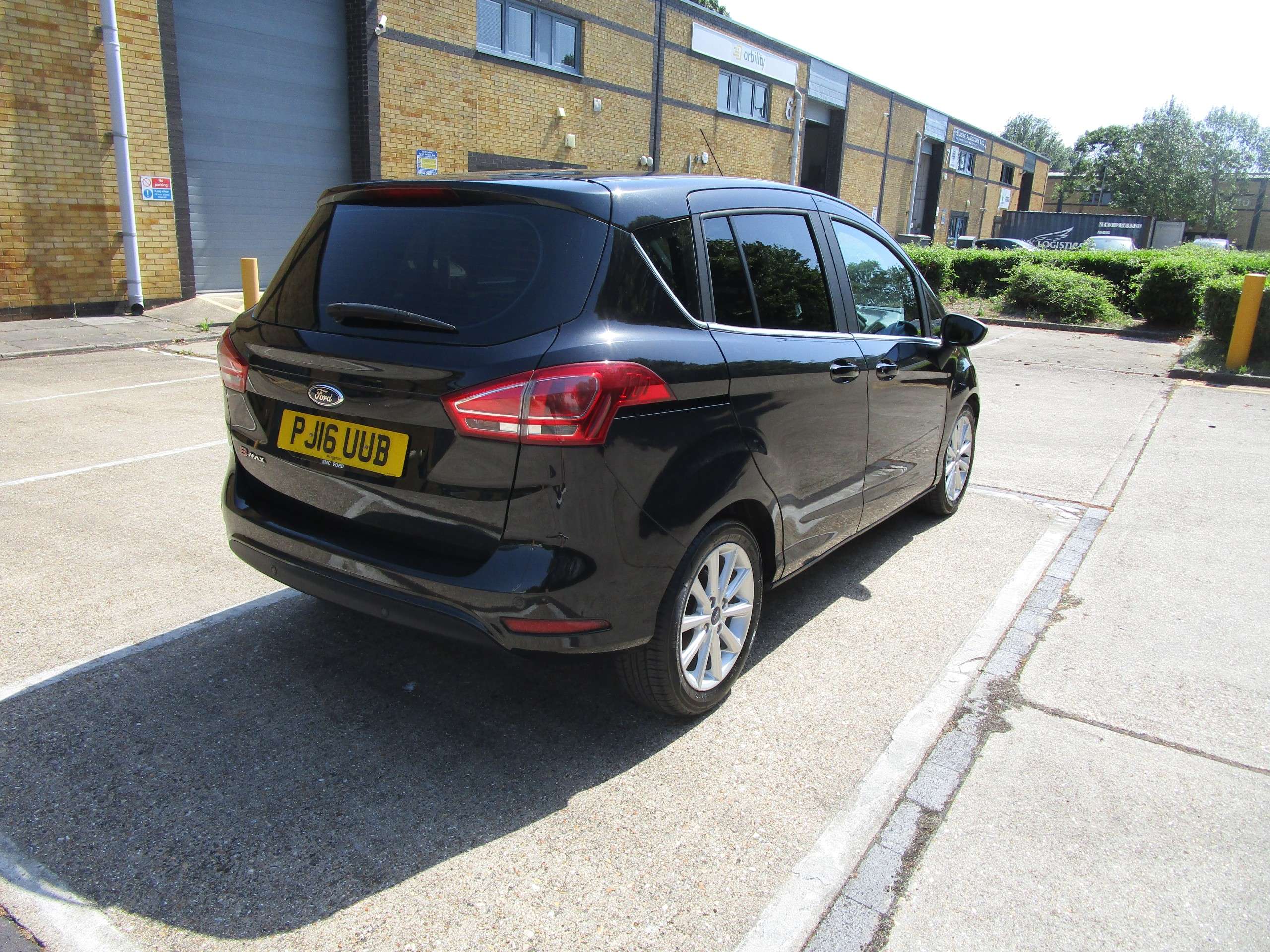 A 2016 FORD B-MAX 1.6 Titanium MPV 5dr Petrol Powershift Euro 5 ( CAT N) A 2016 FORD B-MAX 1.6 Titanium MPV 5dr Petrol Powershift Euro 5 ( CAT N)