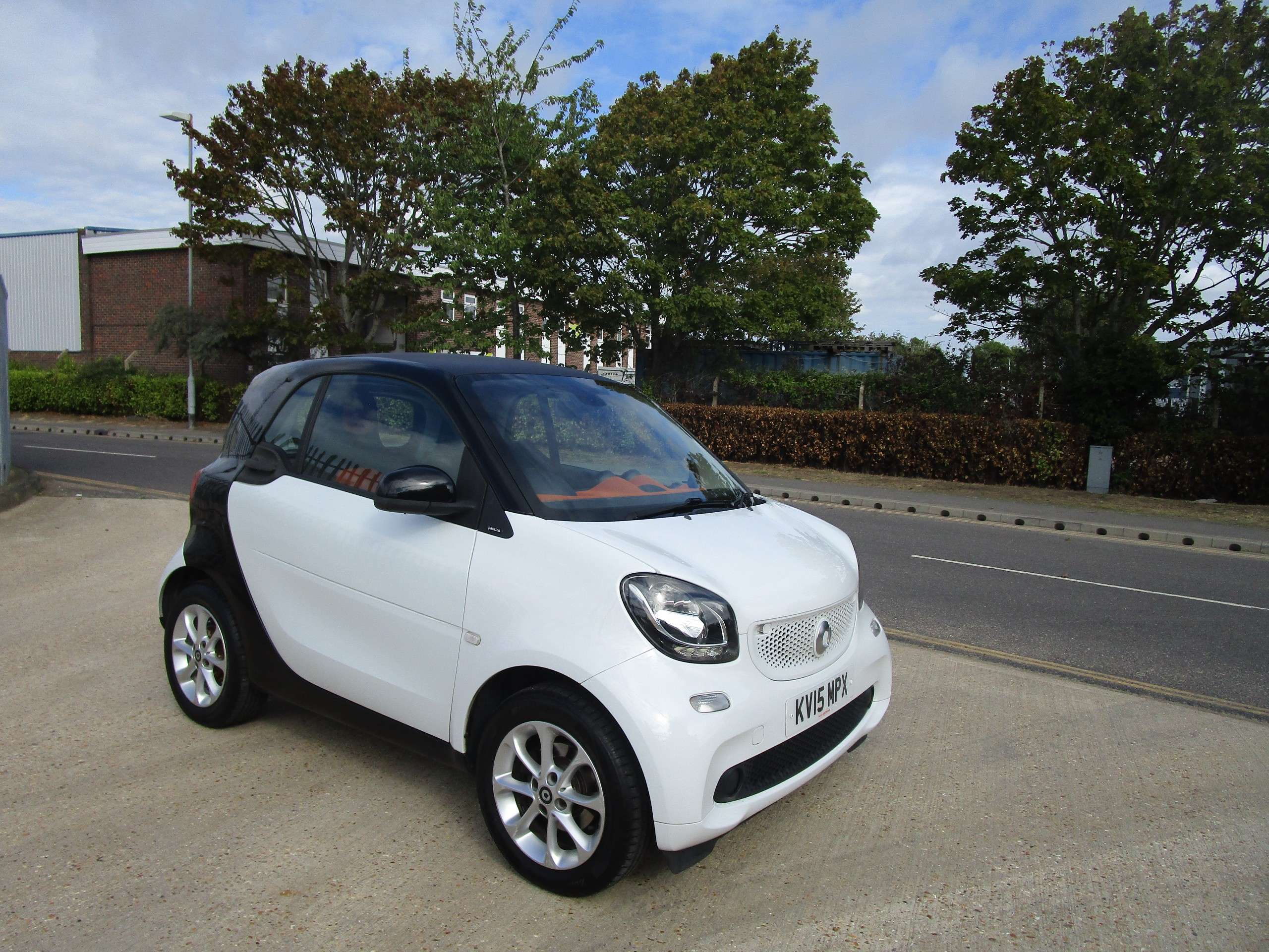 A 2015 SMART FORTWO 1.0 Passion Coupe 2dr Petrol Manual Euro 6 (s/s) (71 ps) A 2015 SMART FORTWO 1.0 Passion Coupe 2dr Petrol Manual Euro 6 (s/s) (71 ps)