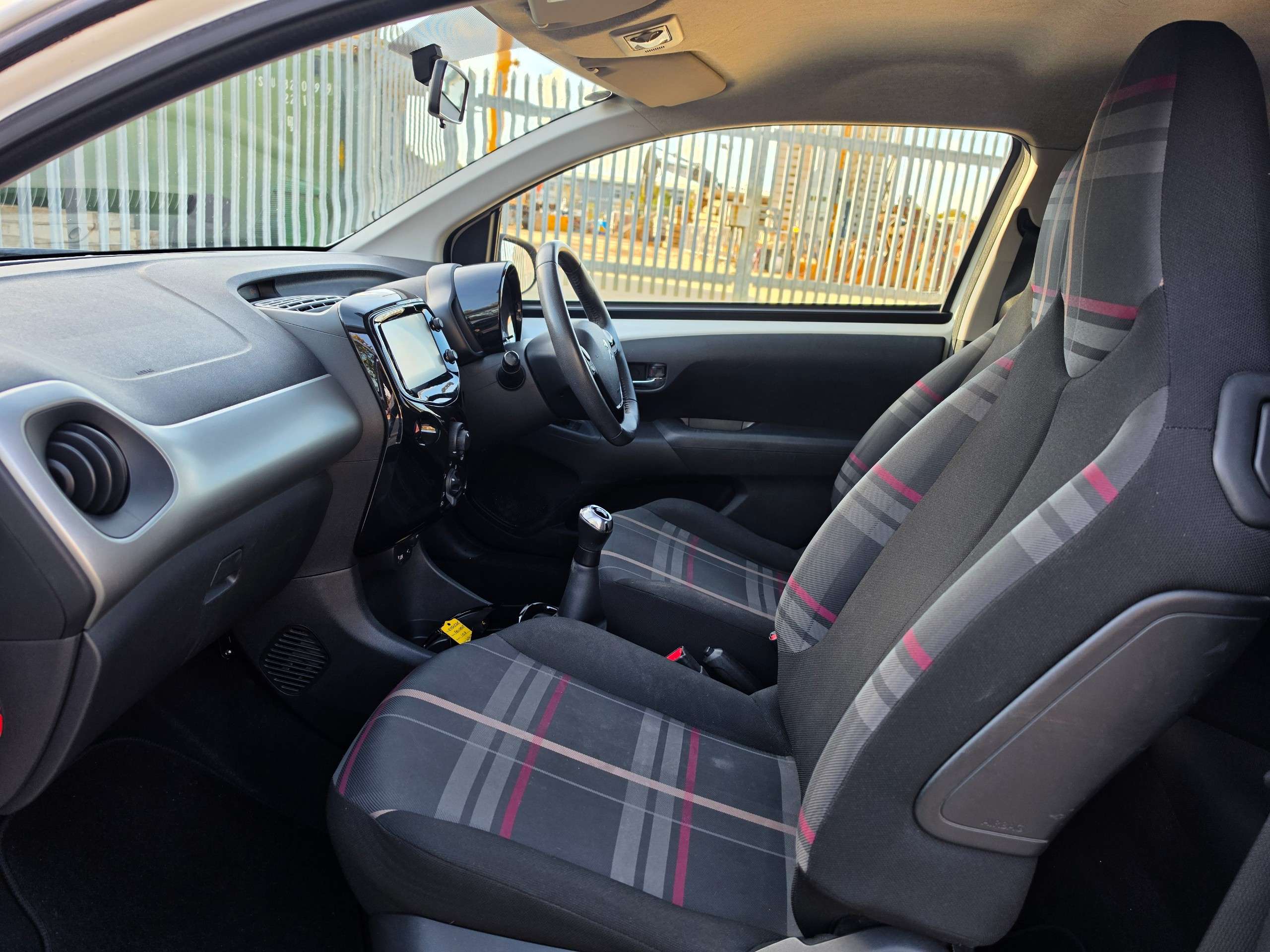 2015 PEUGEOT 108 2015 PEUGEOT 108