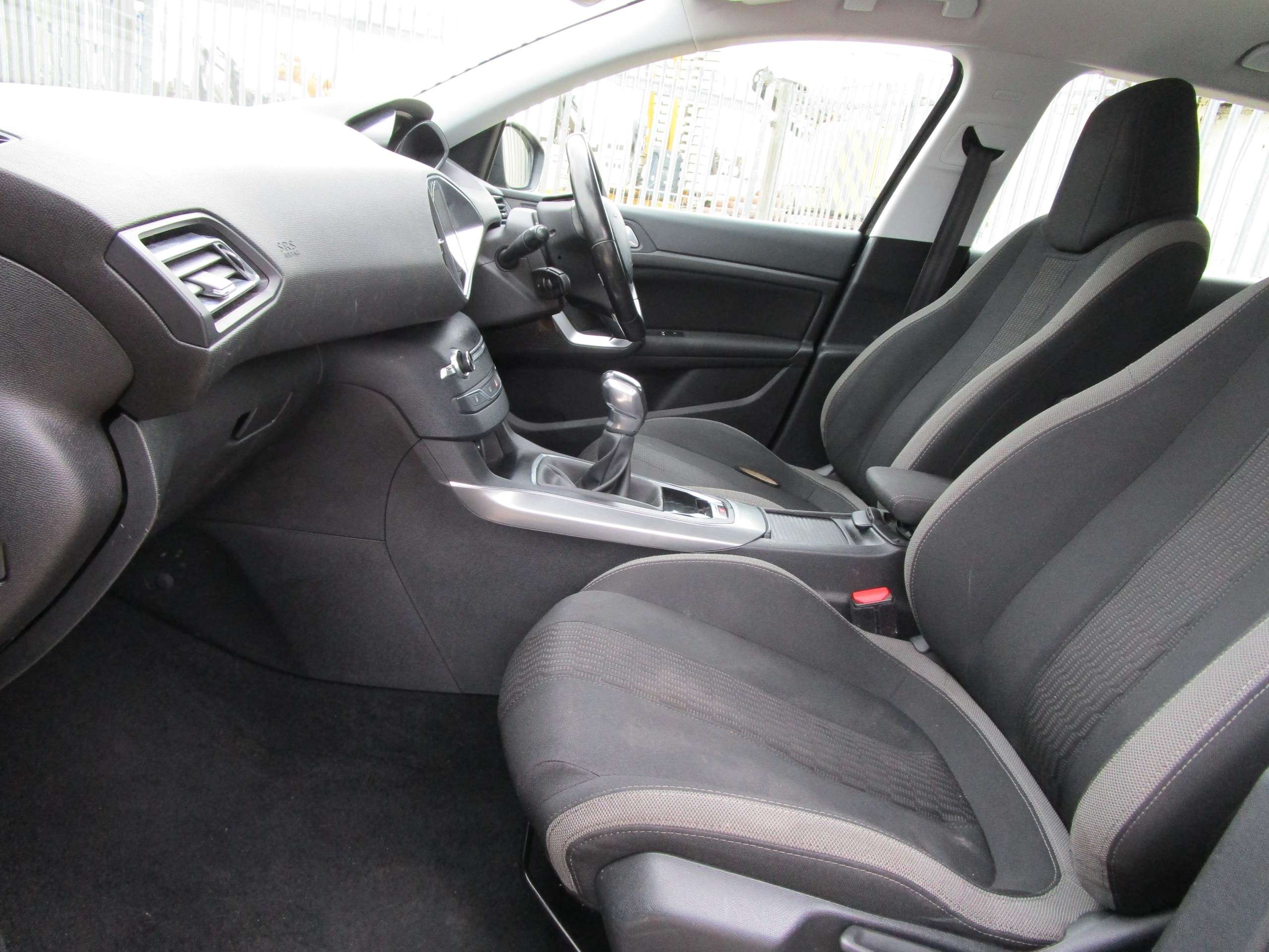 2015 PEUGEOT 308 2015 PEUGEOT 308