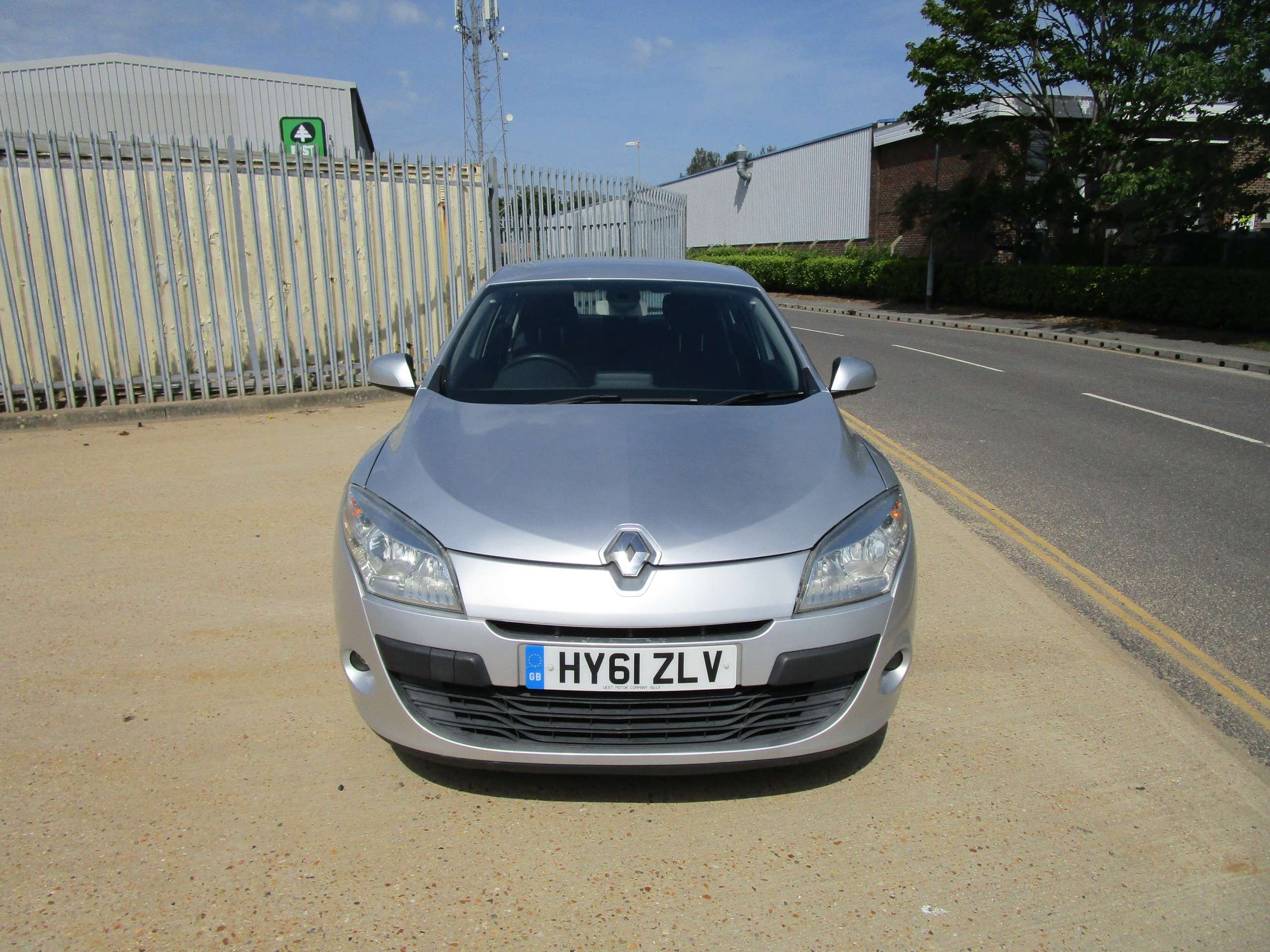 2011 RENAULT MEGANE 2011 RENAULT MEGANE