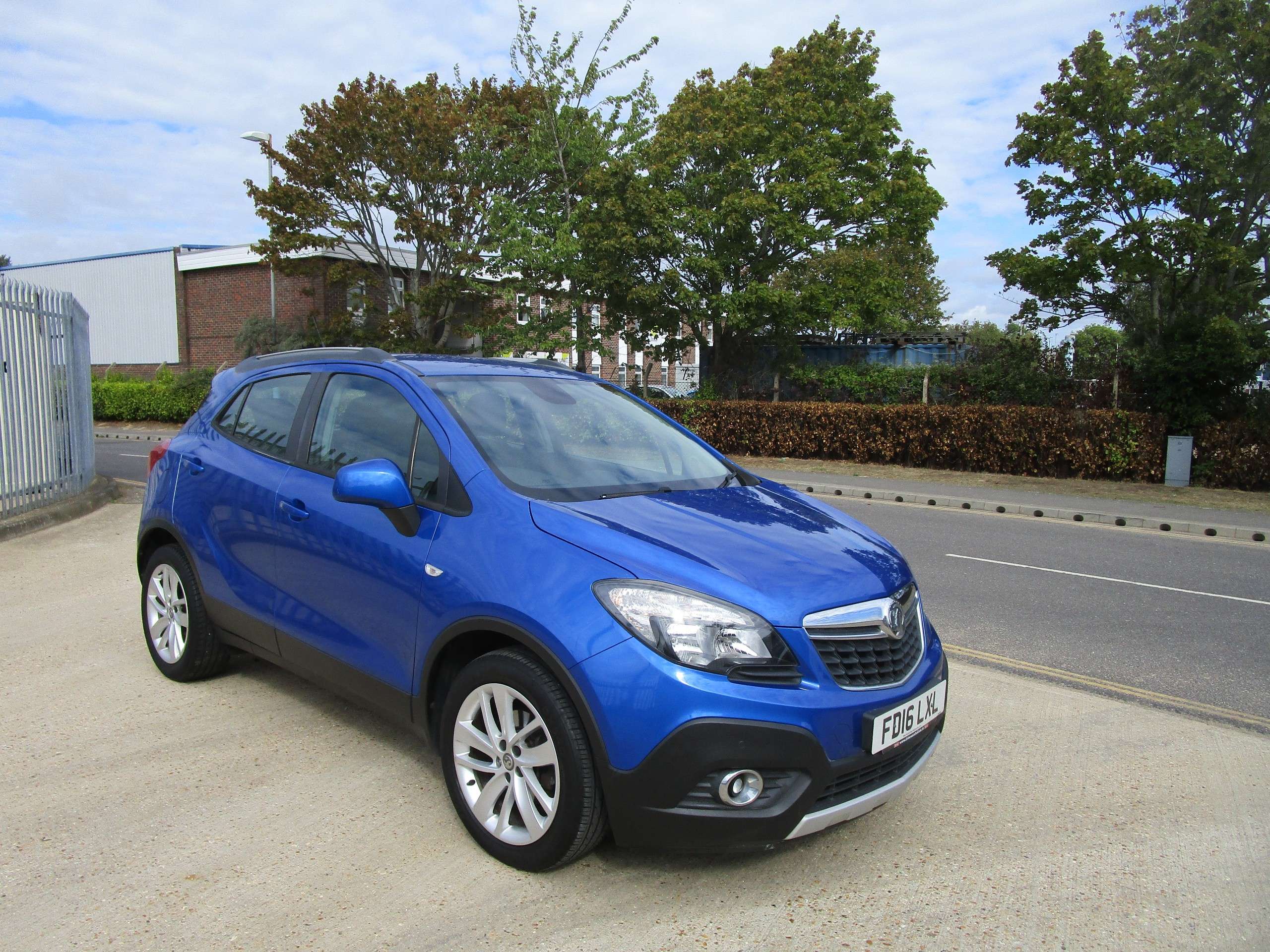 A 2016 VAUXHALL MOKKA 1.4i Turbo Exclusiv SUV 5dr Petrol Manual 2WD Euro 6 (s/s) (140 ps) A 2016 VAUXHALL MOKKA 1.4i Turbo Exclusiv SUV 5dr Petrol Manual 2WD Euro 6 (s/s) (140 ps)