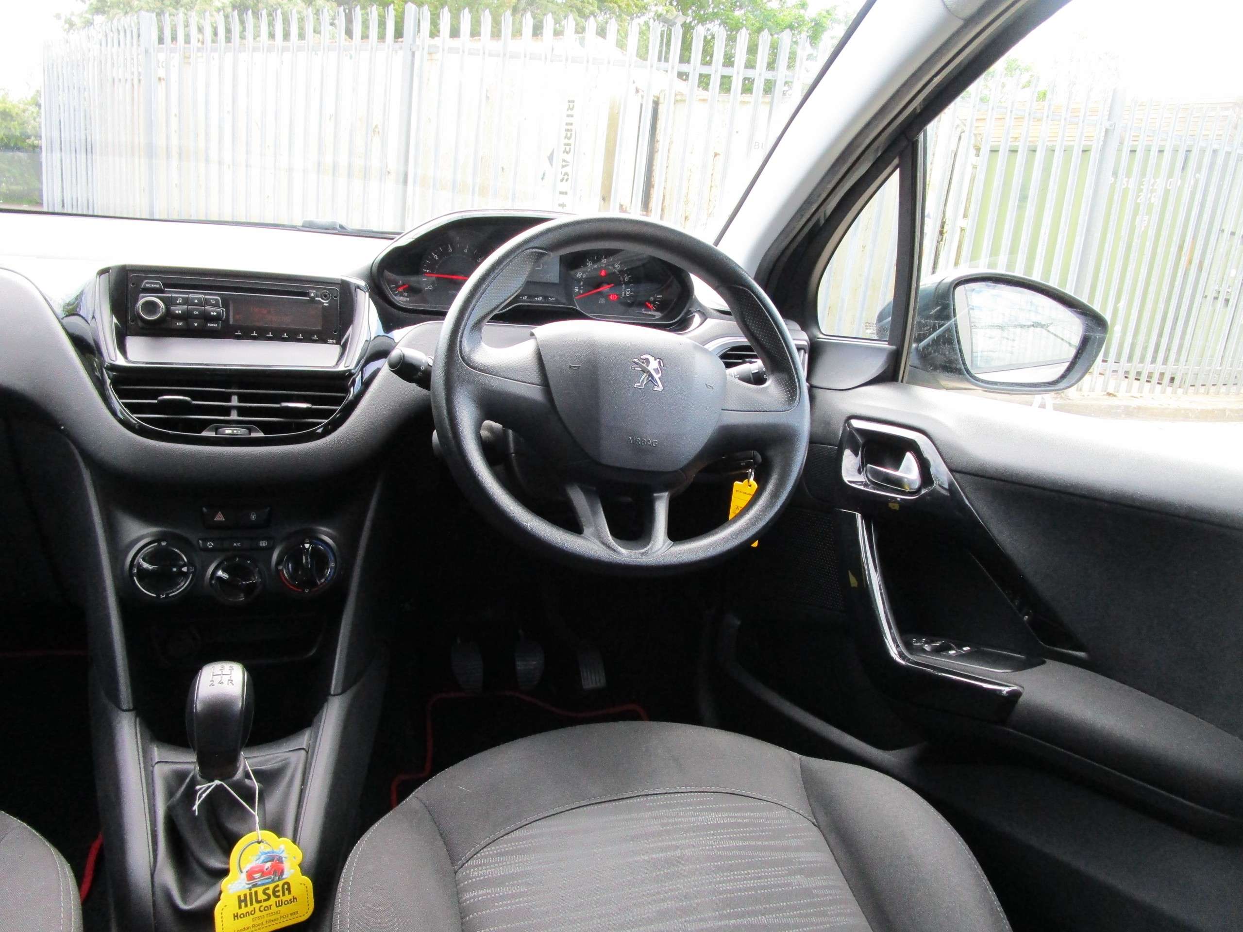 2014 PEUGEOT 208 2014 PEUGEOT 208
