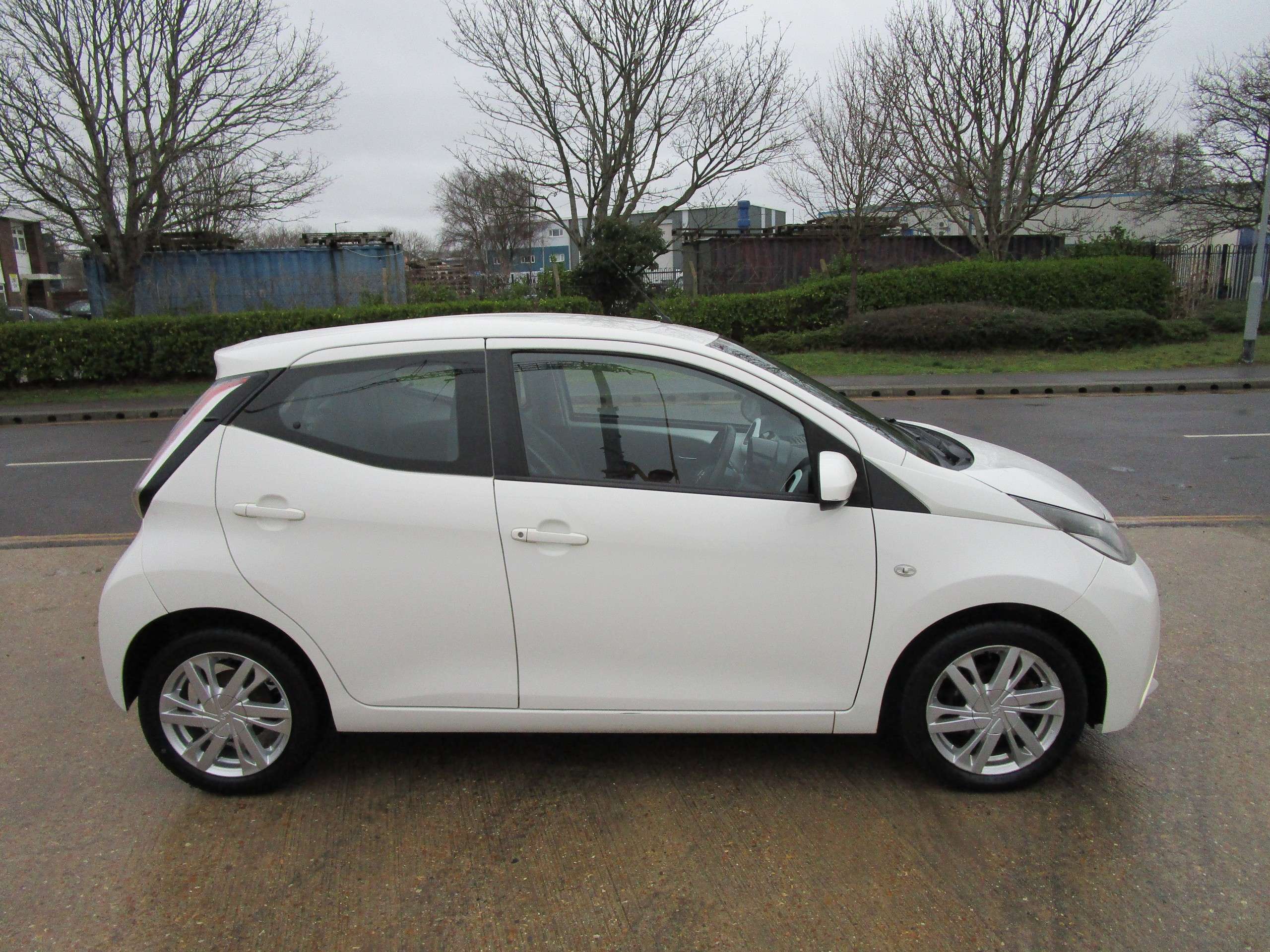 2015 TOYOTA AYGO 2015 TOYOTA AYGO