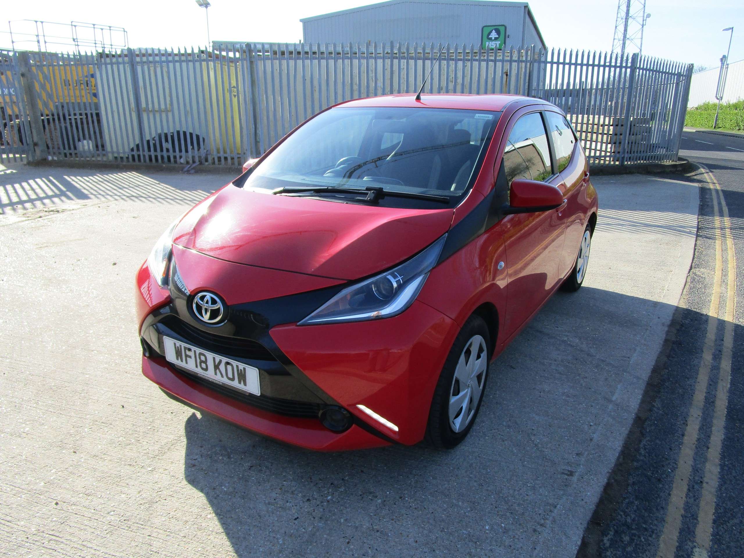 A 2018 TOYOTA AYGO 1.0 VVT-i x-play Hatchback 5dr Petrol Manual Euro 6 (68 ps) A 2018 TOYOTA AYGO 1.0 VVT-i x-play Hatchback 5dr Petrol Manual Euro 6 (68 ps)