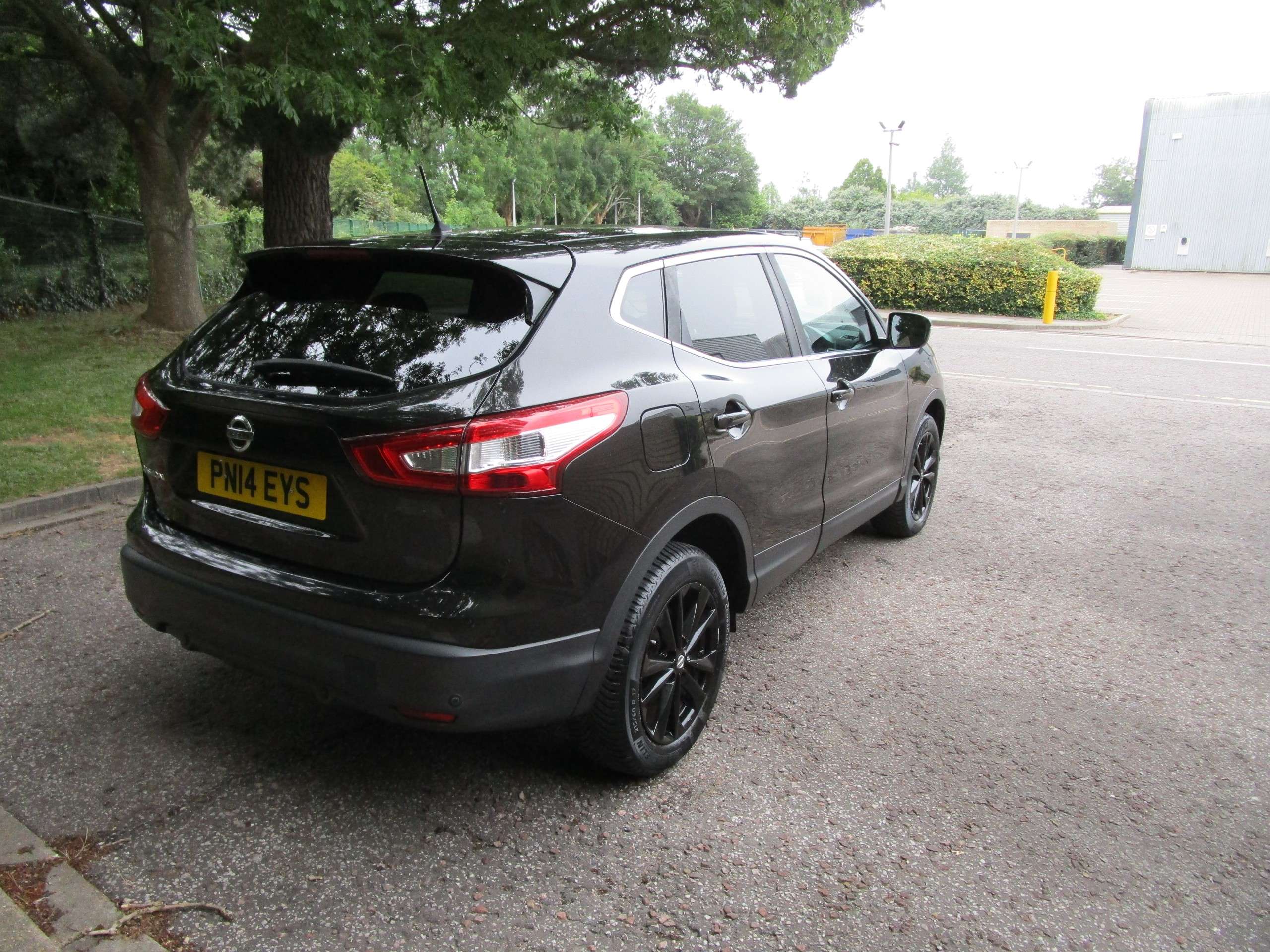 A 2014 NISSAN QASHQAI 1.2 DIG-T Acenta Premium SUV 5dr Petrol Manual 2WD Euro 5 (s/s) (115 ps) A 2014 NISSAN QASHQAI 1.2 DIG-T Acenta Premium SUV 5dr Petrol Manual 2WD Euro 5 (s/s) (115 ps)