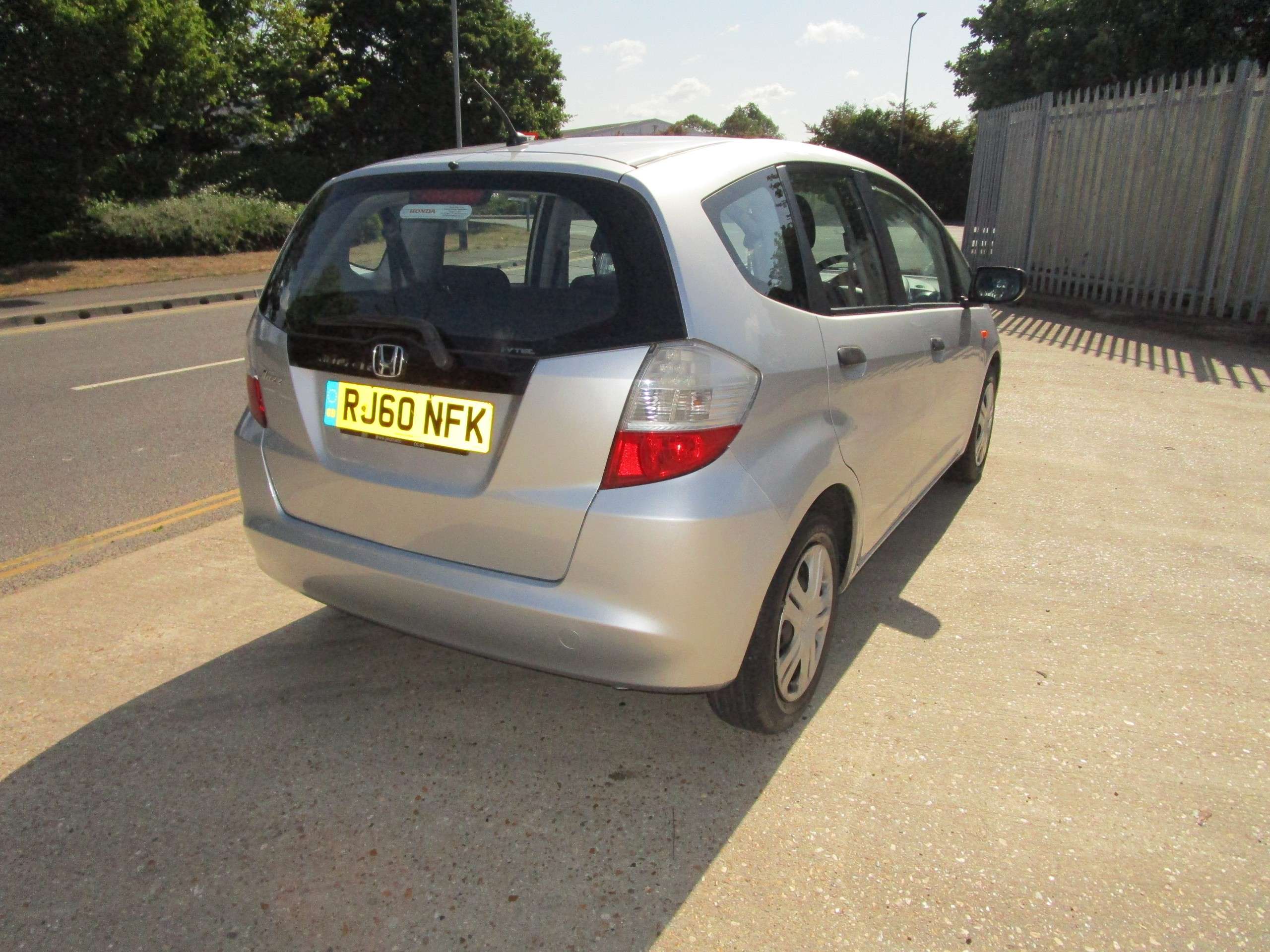 A 2011 HONDA JAZZ I-VTEC S 5-Door (ULEZ Compliant) A 2011 HONDA JAZZ I-VTEC S 5-Door (ULEZ Compliant)