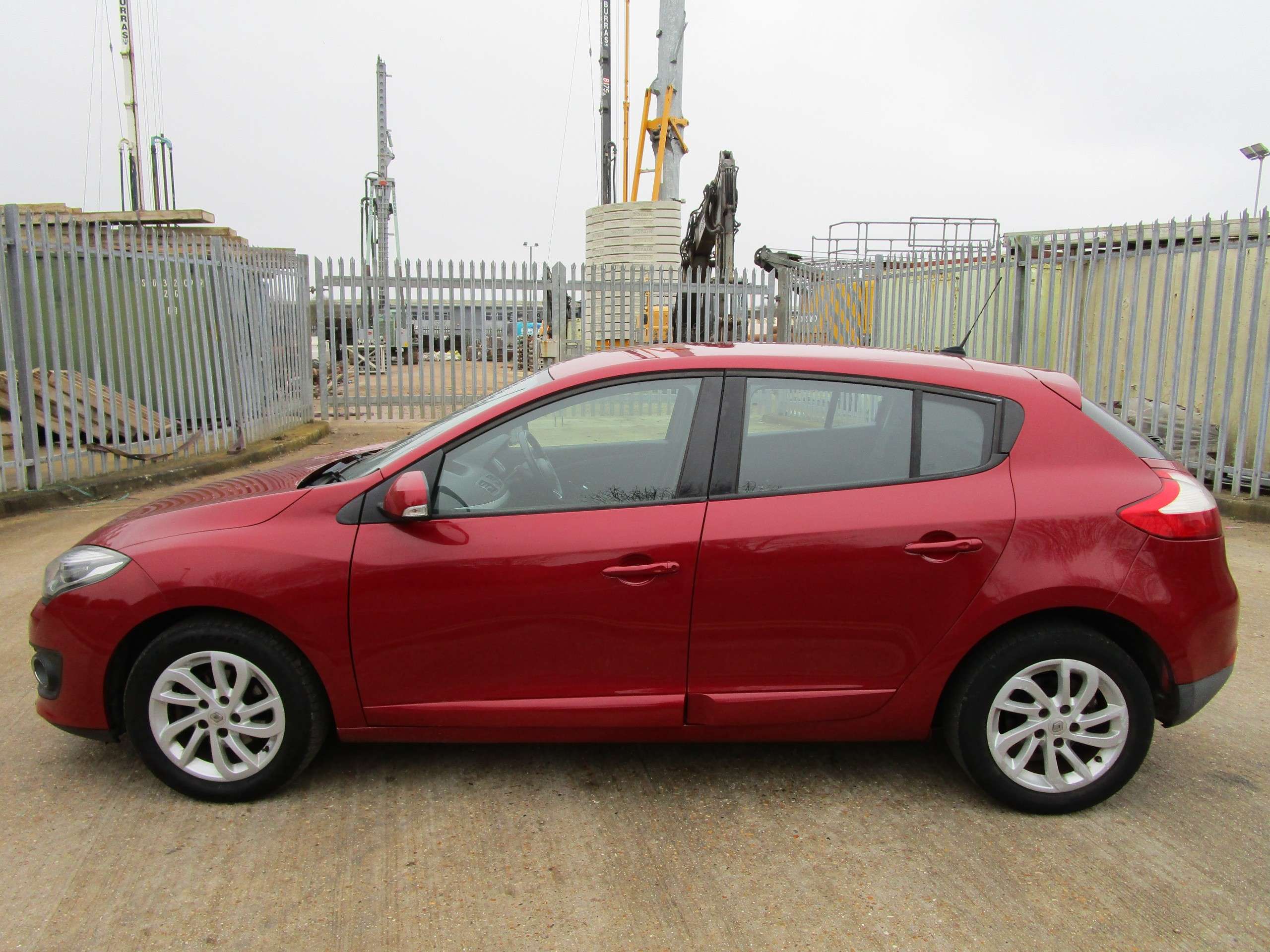 2014 RENAULT MEGANE 2014 RENAULT MEGANE