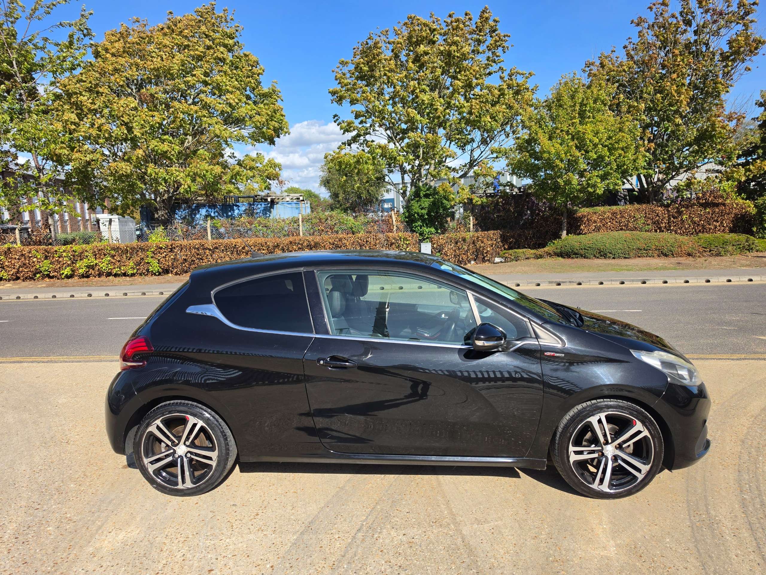 2015 PEUGEOT 208 2015 PEUGEOT 208