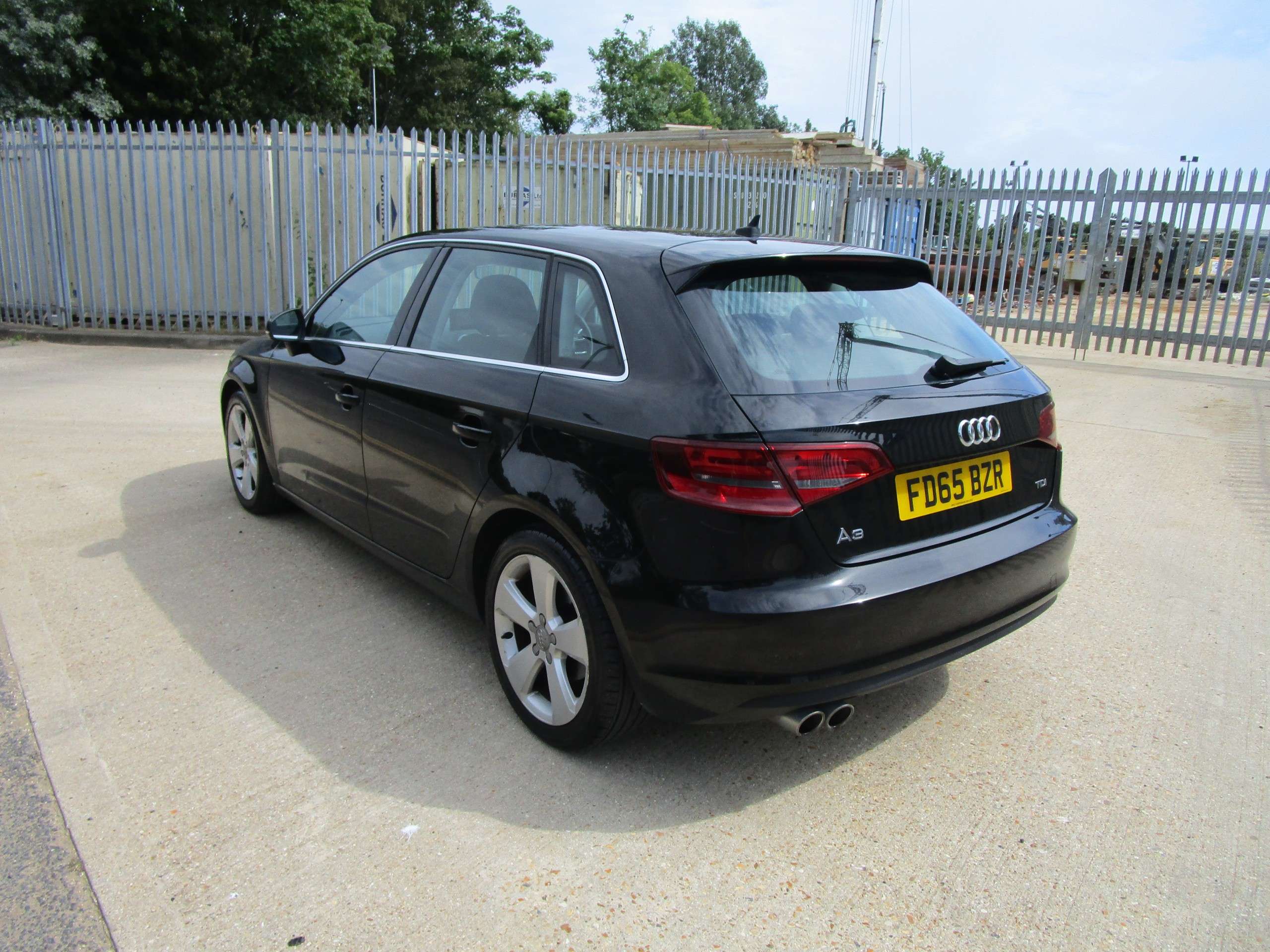 A 2015 AUDI A3 2.0 TDI Sport Sportback 5dr Diesel Manual Euro 6 (s/s) (Nav) (150 ps) A 2015 AUDI A3 2.0 TDI Sport Sportback 5dr Diesel Manual Euro 6 (s/s) (Nav) (150 ps)