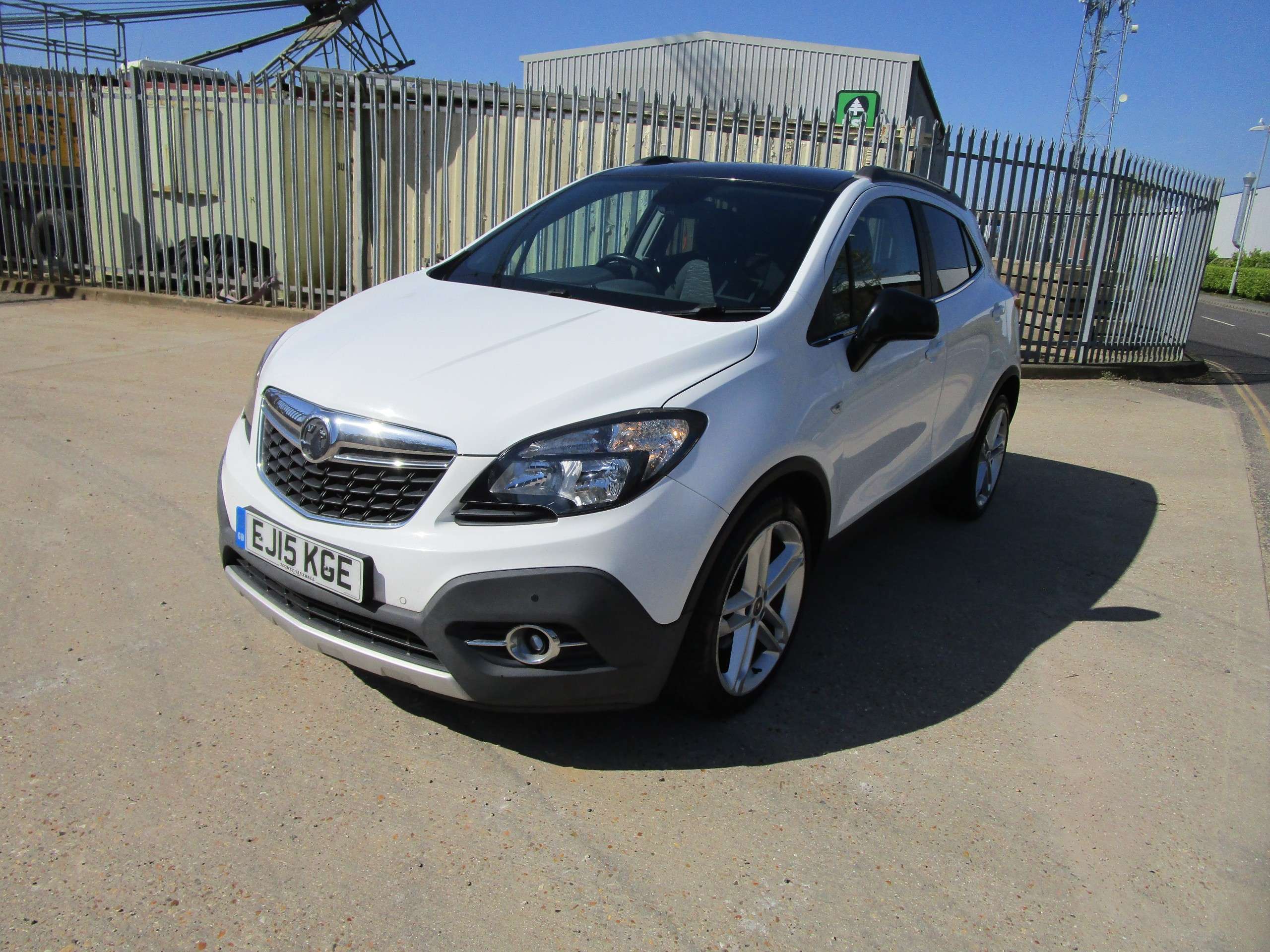 A 2015 VAUXHALL MOKKA 1.4i Turbo Limited Edition SUV 5dr Petrol Manual 2WD Euro 6 (s/s) (140 ps) A 2015 VAUXHALL MOKKA 1.4i Turbo Limited Edition SUV 5dr Petrol Manual 2WD Euro 6 (s/s) (140 ps)