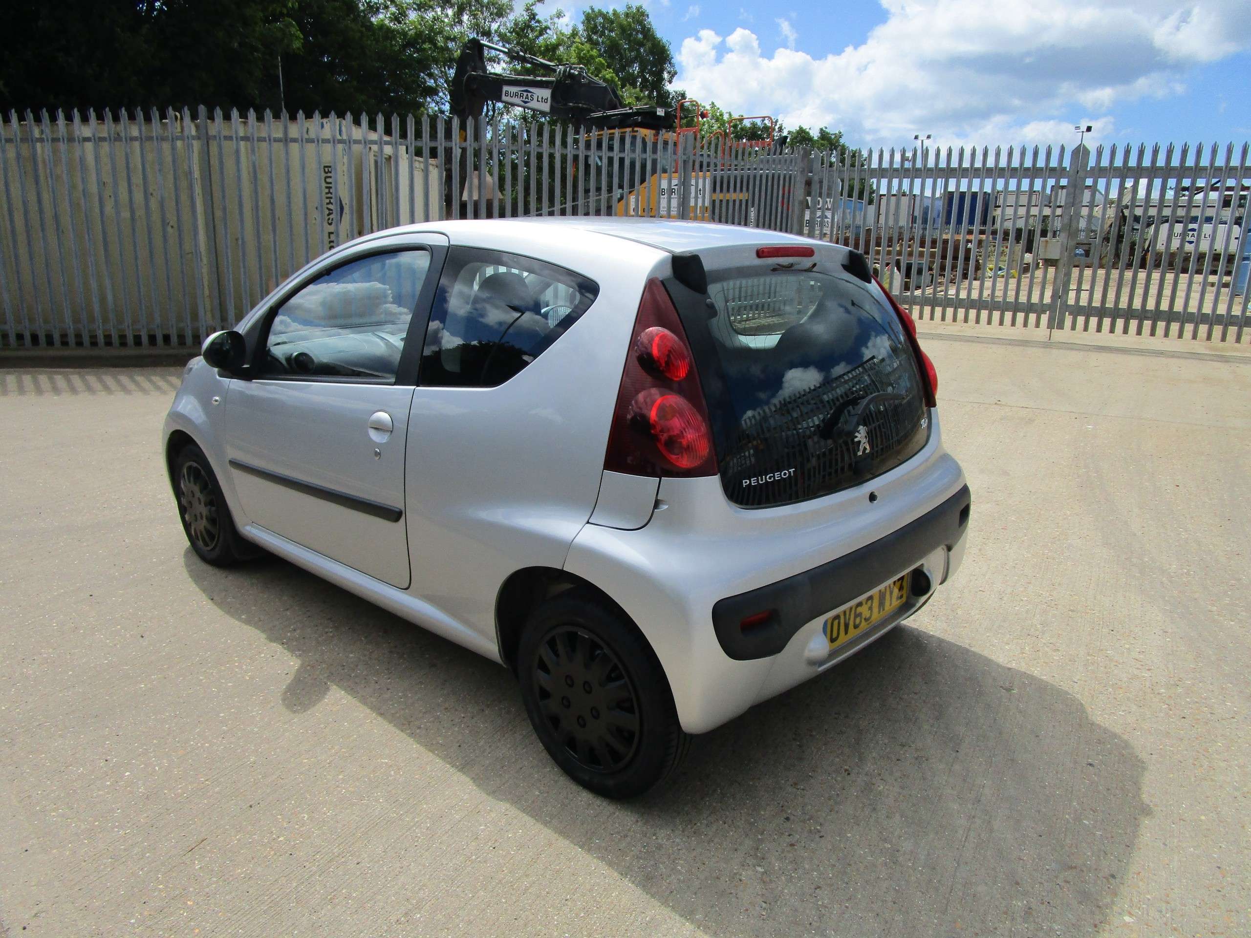 A 2014 PEUGEOT 107 ACTIVE 3-Door (CAT N - Clutch Kit Replaced) A 2014 PEUGEOT 107 ACTIVE 3-Door (CAT N - Clutch Kit Replaced)