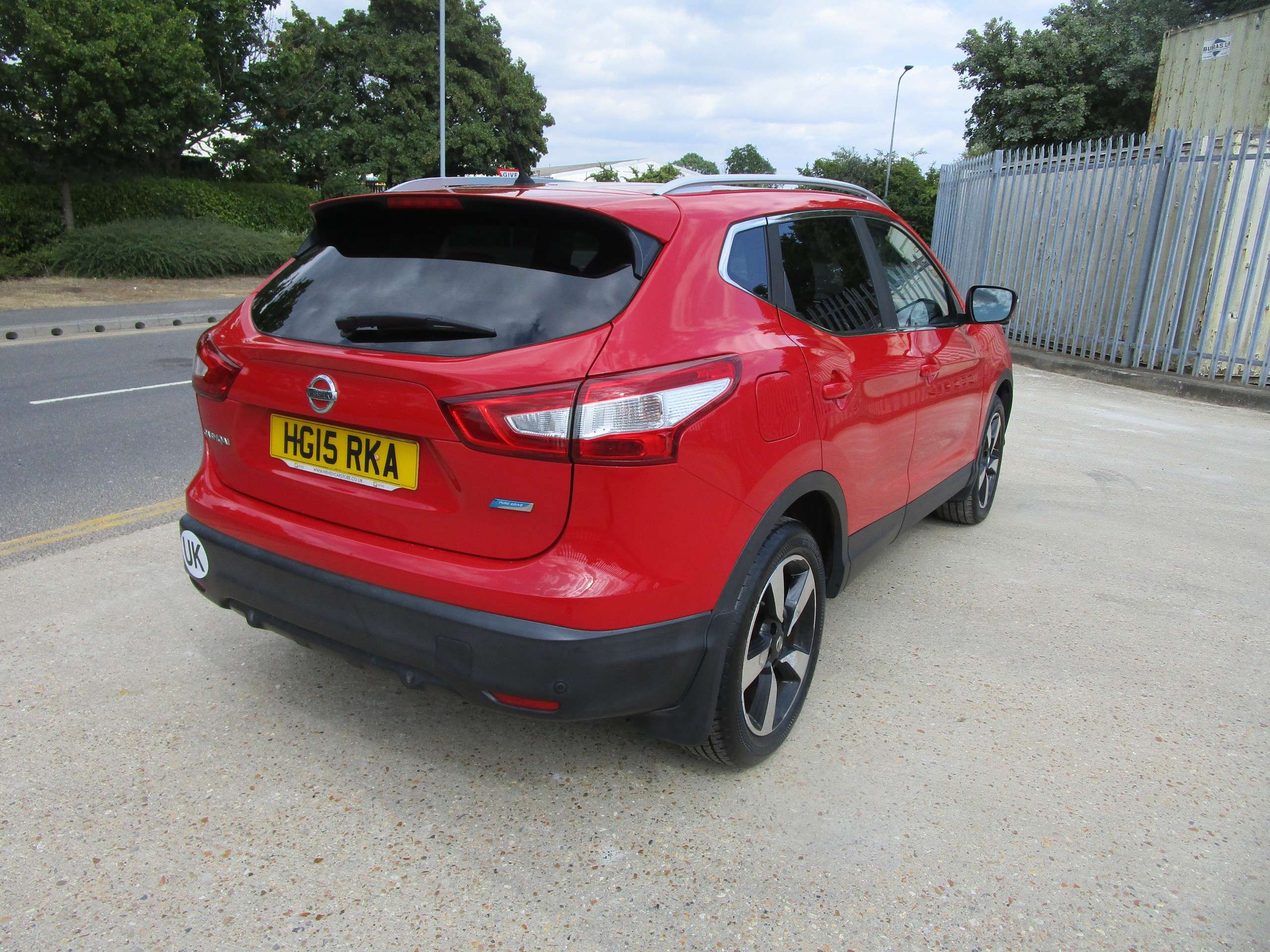 A 2015 NISSAN QASHQAI 1.5 dCi n-tec+ SUV 5dr Diesel Manual 2WD Euro 5 (s/s) (110 ps) A 2015 NISSAN QASHQAI 1.5 dCi n-tec+ SUV 5dr Diesel Manual 2WD Euro 5 (s/s) (110 ps)