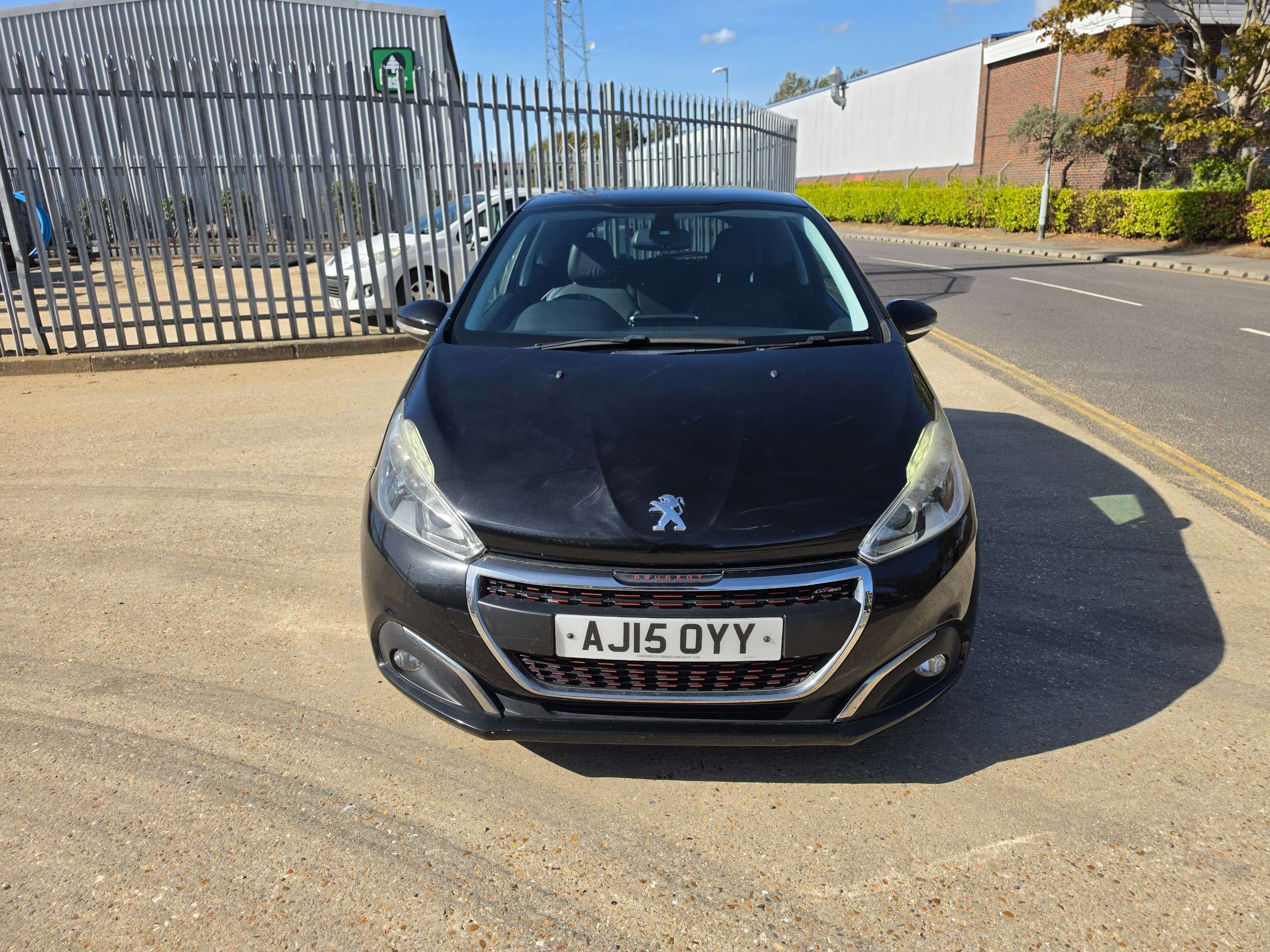 2015 PEUGEOT 208 2015 PEUGEOT 208