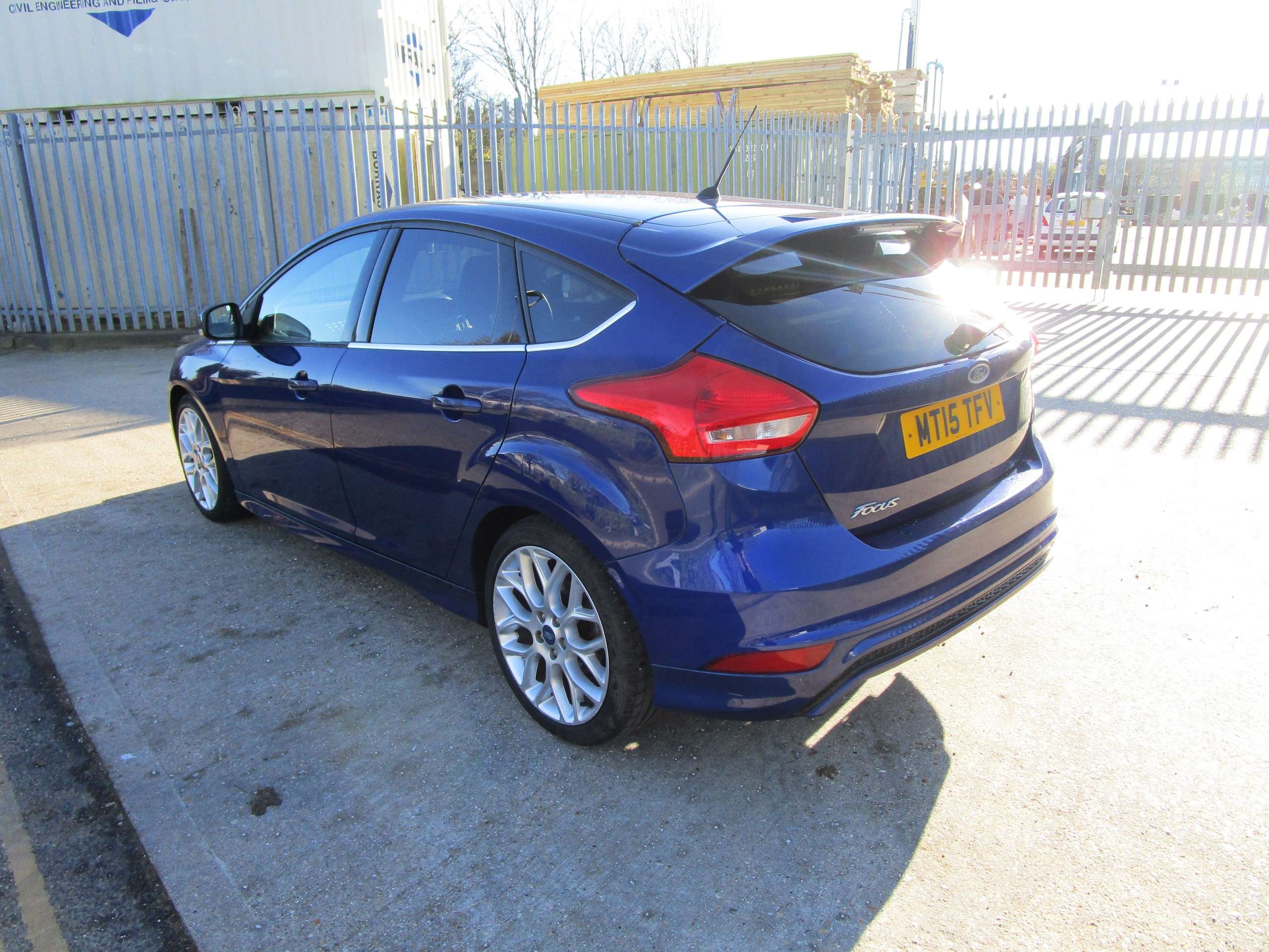 A 2015 FORD FOCUS 1.5 TDCi Zetec S Hatchback 5dr Diesel Manual Euro 6 (s/s) (120 ps) A 2015 FORD FOCUS 1.5 TDCi Zetec S Hatchback 5dr Diesel Manual Euro 6 (s/s) (120 ps)