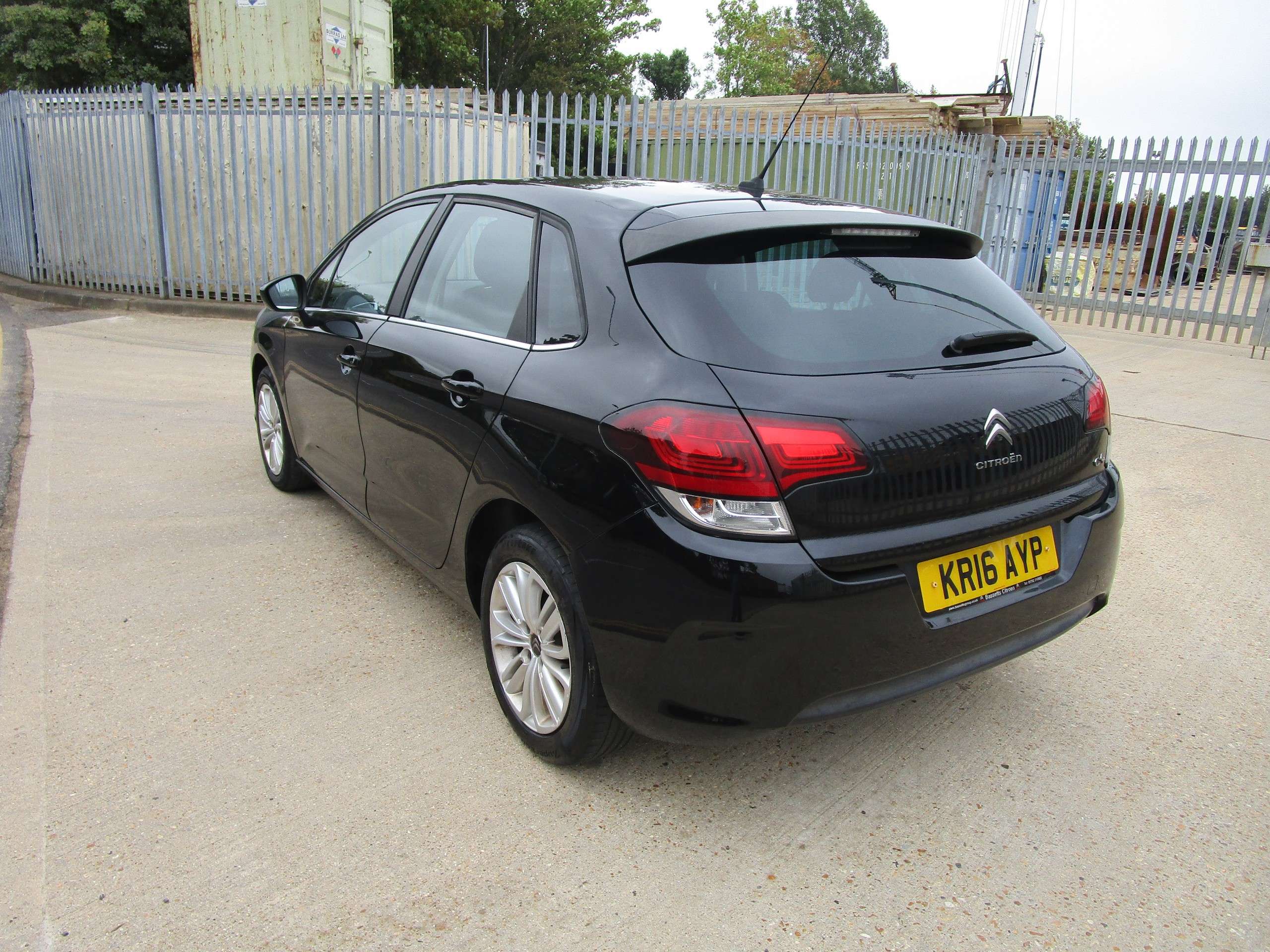 A 2016 CITROEN C4 1.6 BlueHDi Feel Hatchback 5dr Diesel Manual Euro 6 (100 ps) A 2016 CITROEN C4 1.6 BlueHDi Feel Hatchback 5dr Diesel Manual Euro 6 (100 ps)