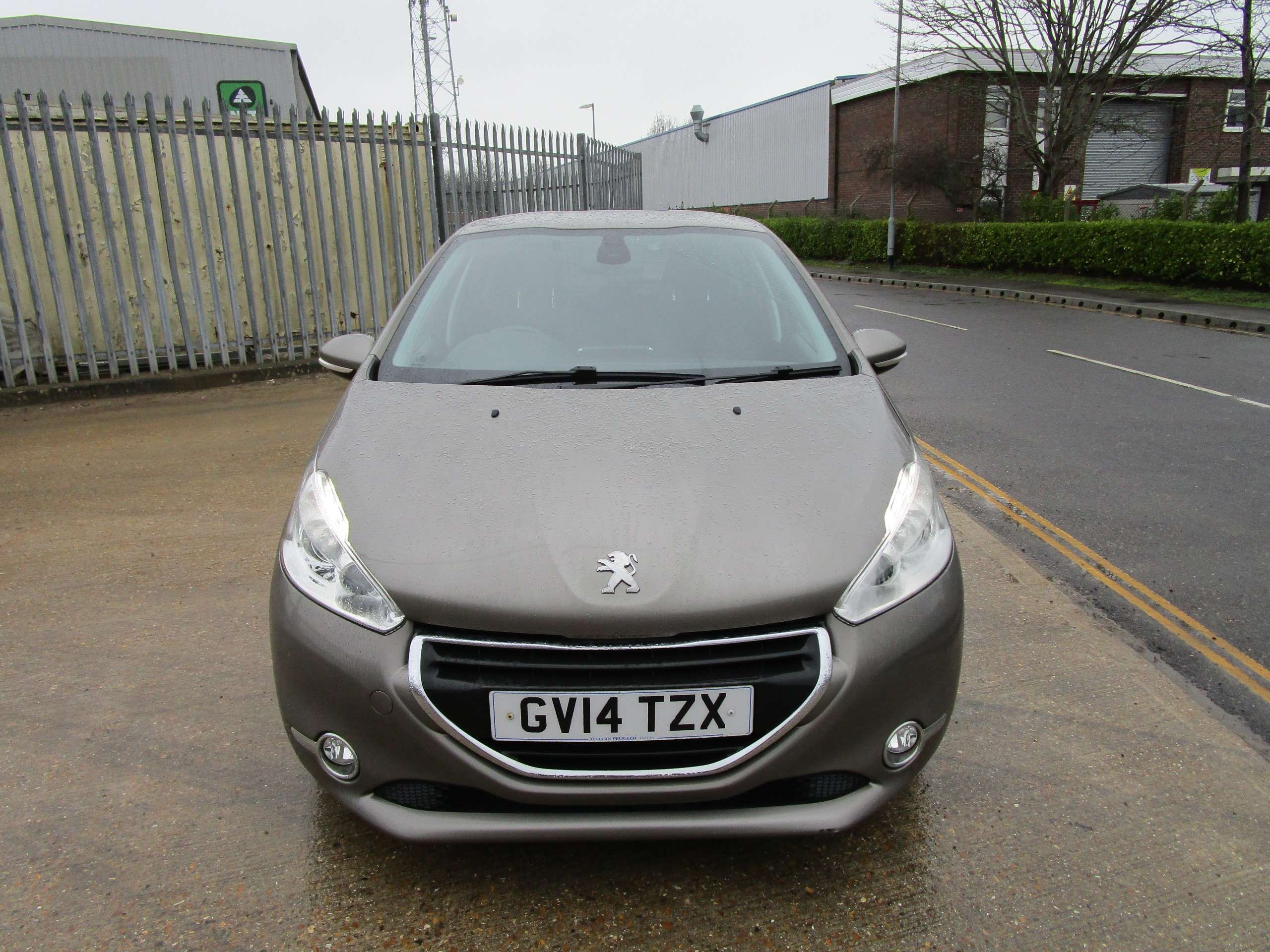 2014 PEUGEOT 208 2014 PEUGEOT 208