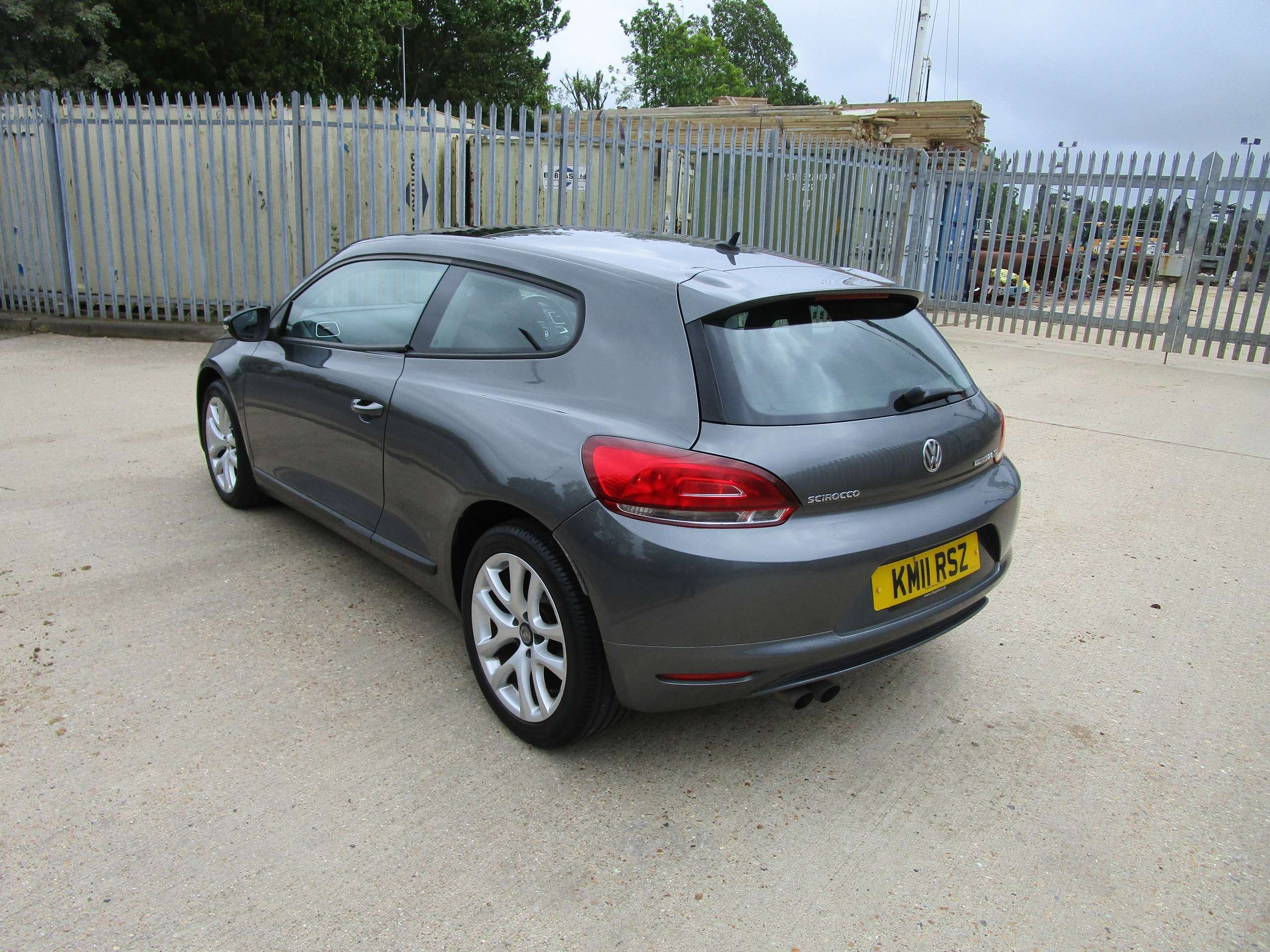 A 2011 VOLKSWAGEN SCIROCCO 2.0 TDI BlueMotion Tech Hatchback 3dr Diesel Manual Euro 5 (s/s) (140 ps) A 2011 VOLKSWAGEN SCIROCCO 2.0 TDI BlueMotion Tech Hatchback 3dr Diesel Manual Euro 5 (s/s) (140 ps)