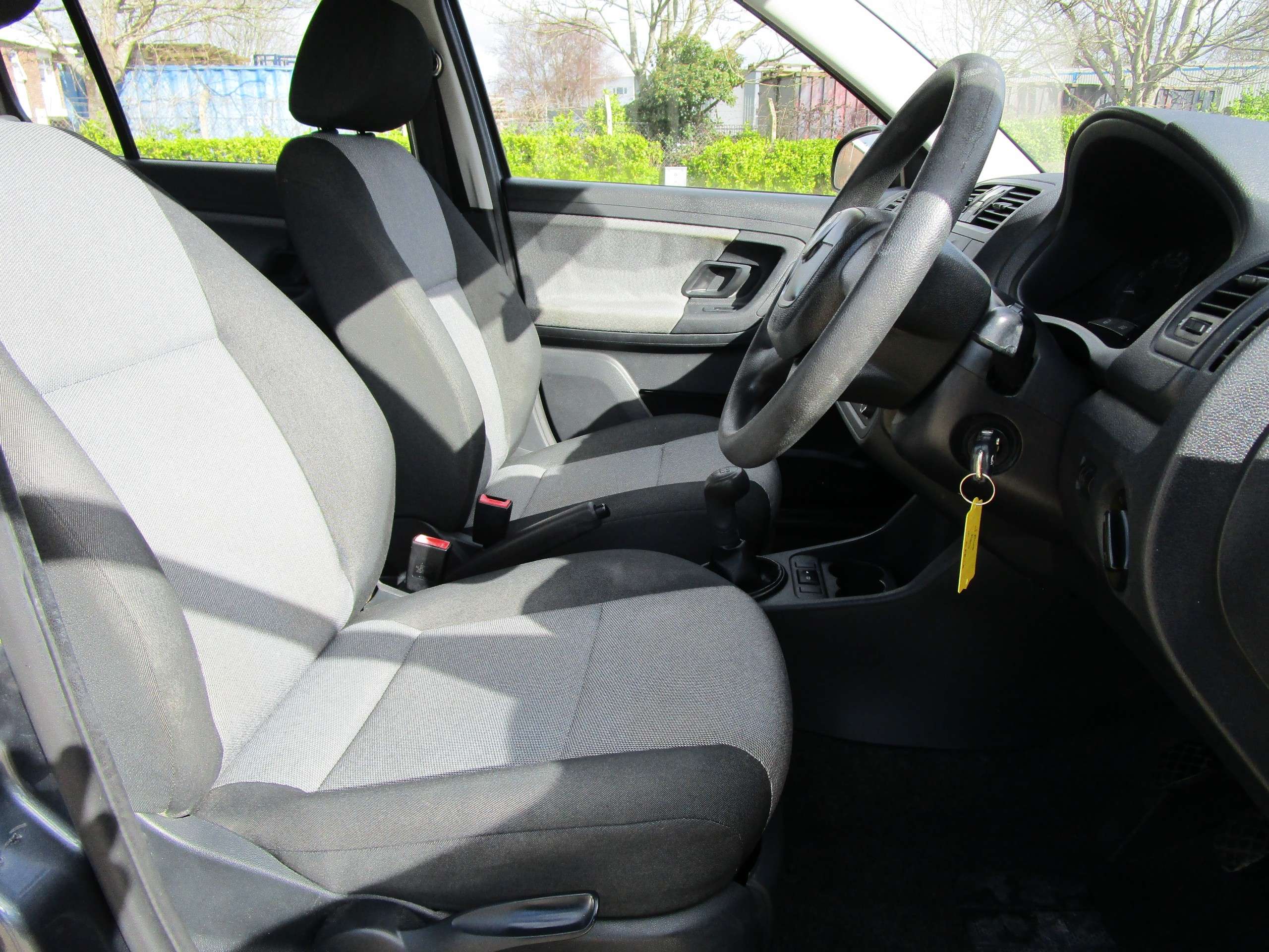 2012 SKODA FABIA 2012 SKODA FABIA