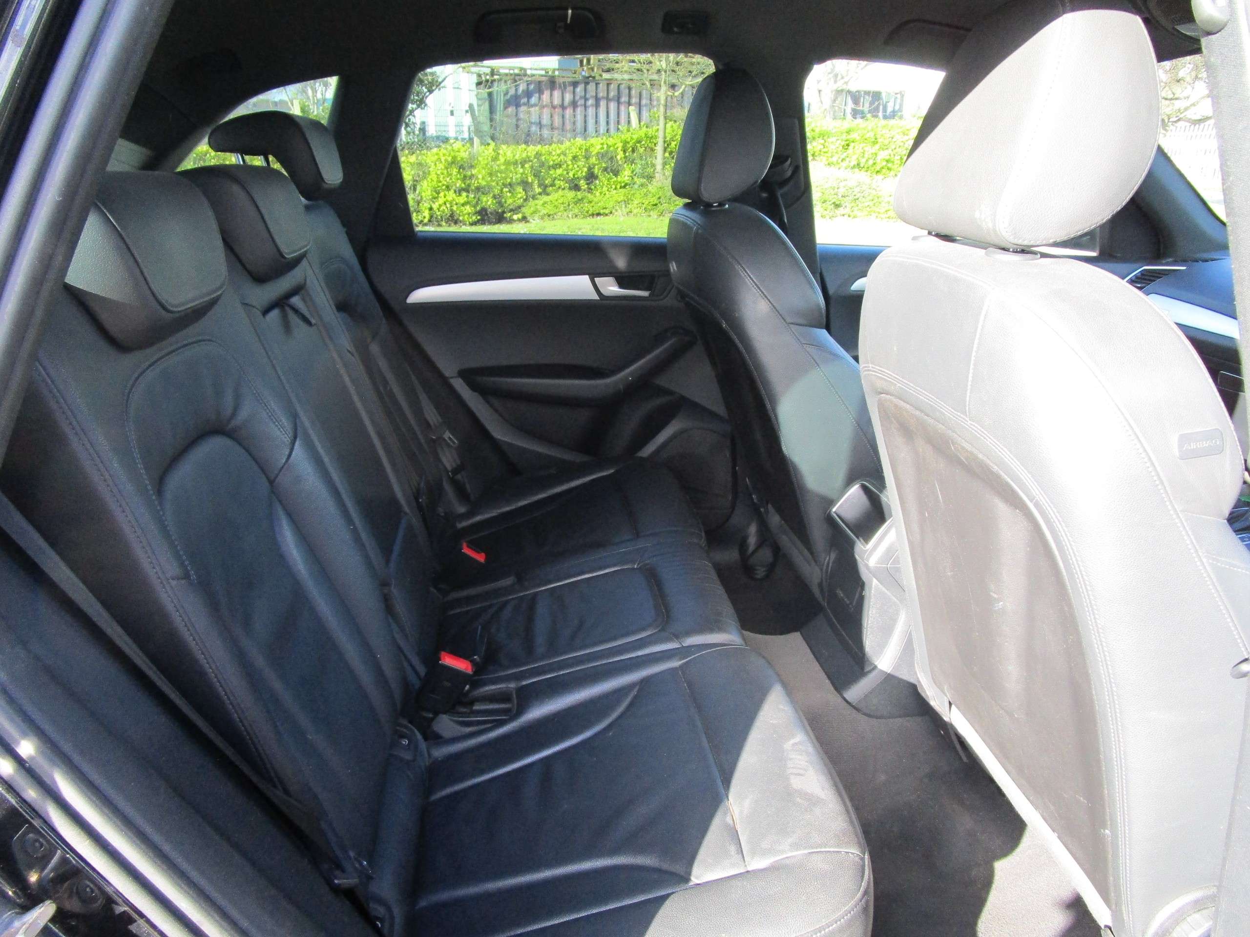 2009 AUDI Q5 2009 AUDI Q5