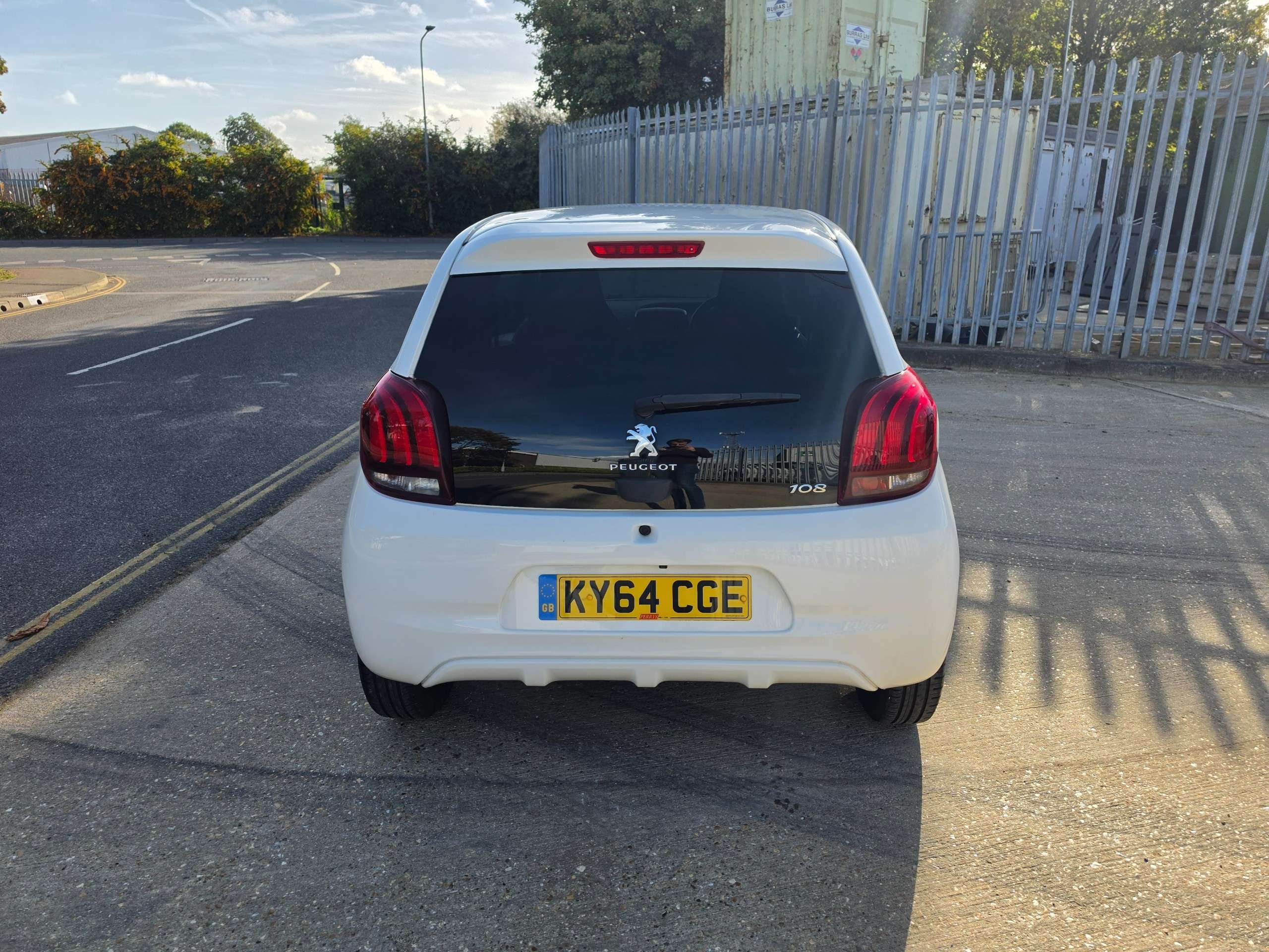 2015 PEUGEOT 108 2015 PEUGEOT 108