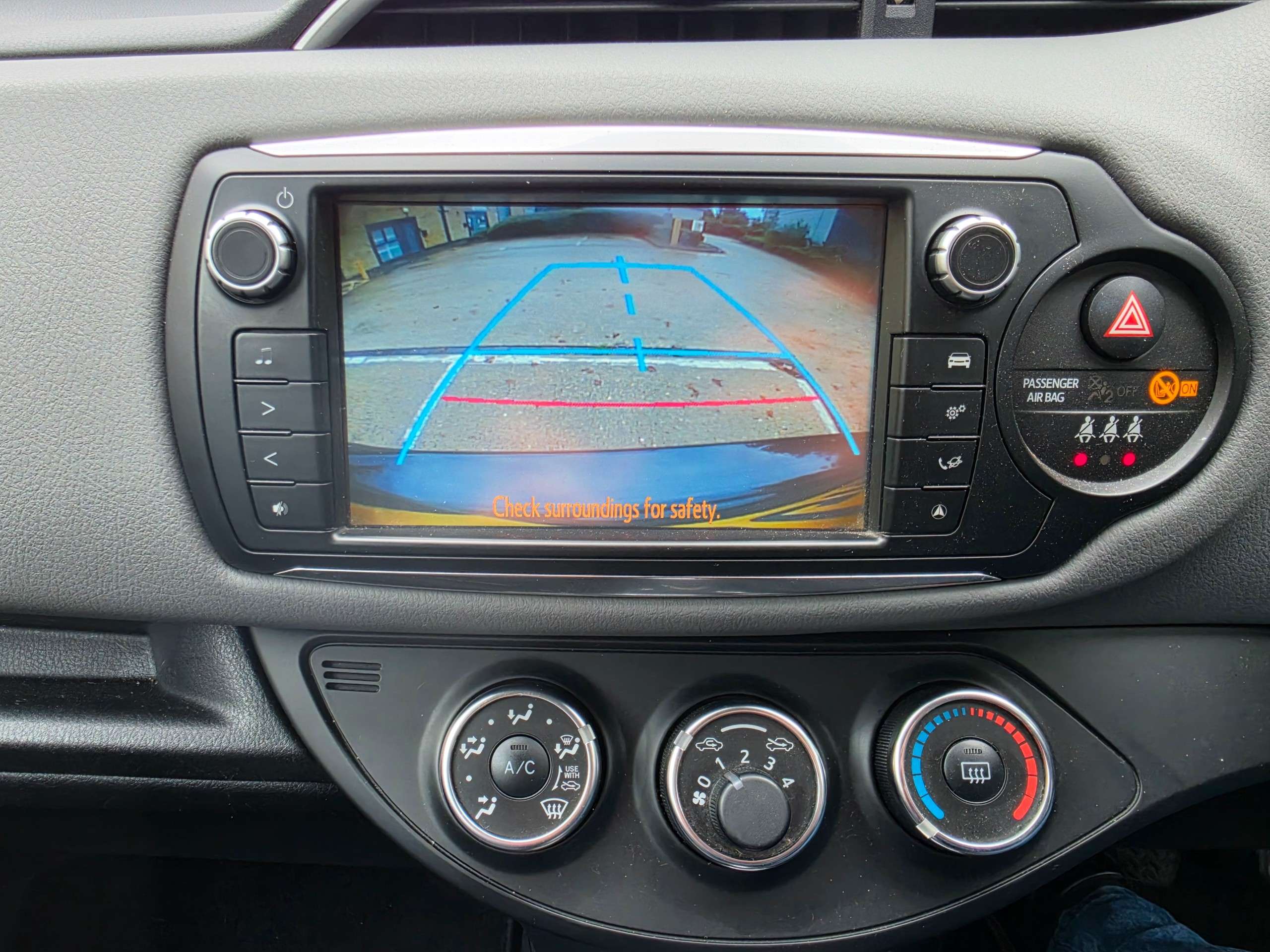 2016 TOYOTA YARIS 2016 TOYOTA YARIS