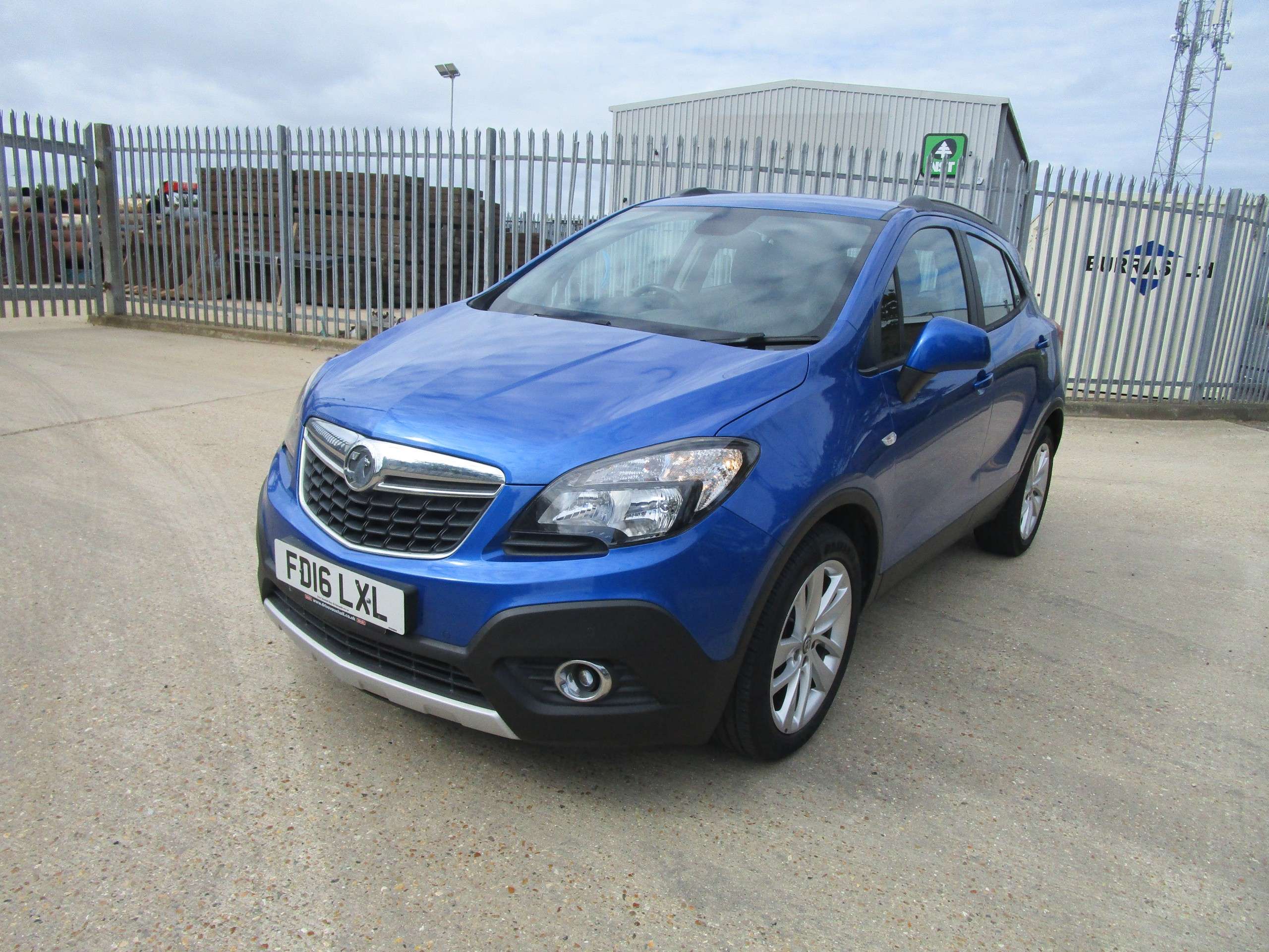 A 2016 VAUXHALL MOKKA 1.4i Turbo Exclusiv SUV 5dr Petrol Manual 2WD Euro 6 (s/s) (140 ps) A 2016 VAUXHALL MOKKA 1.4i Turbo Exclusiv SUV 5dr Petrol Manual 2WD Euro 6 (s/s) (140 ps)