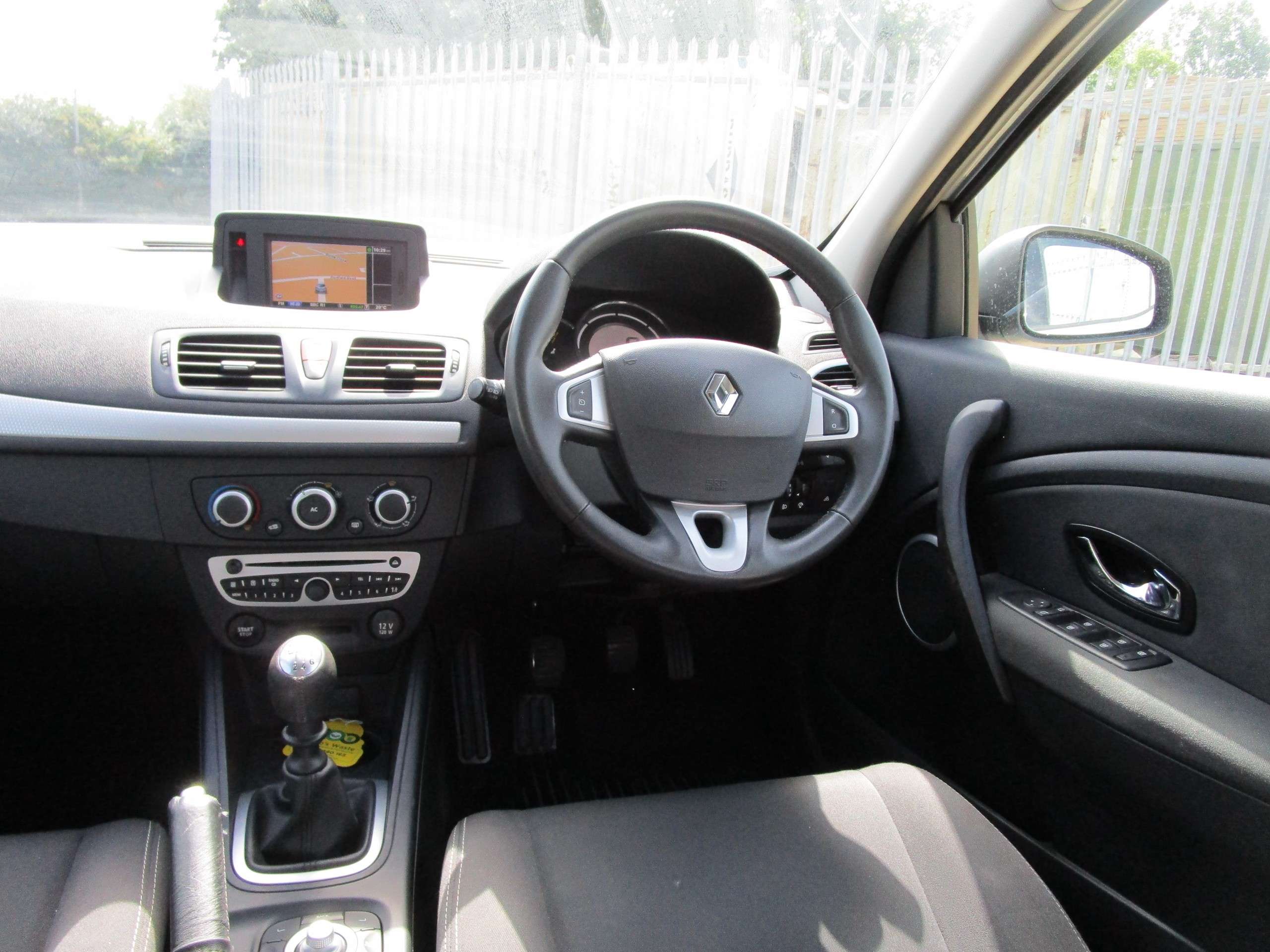 2011 RENAULT MEGANE 2011 RENAULT MEGANE