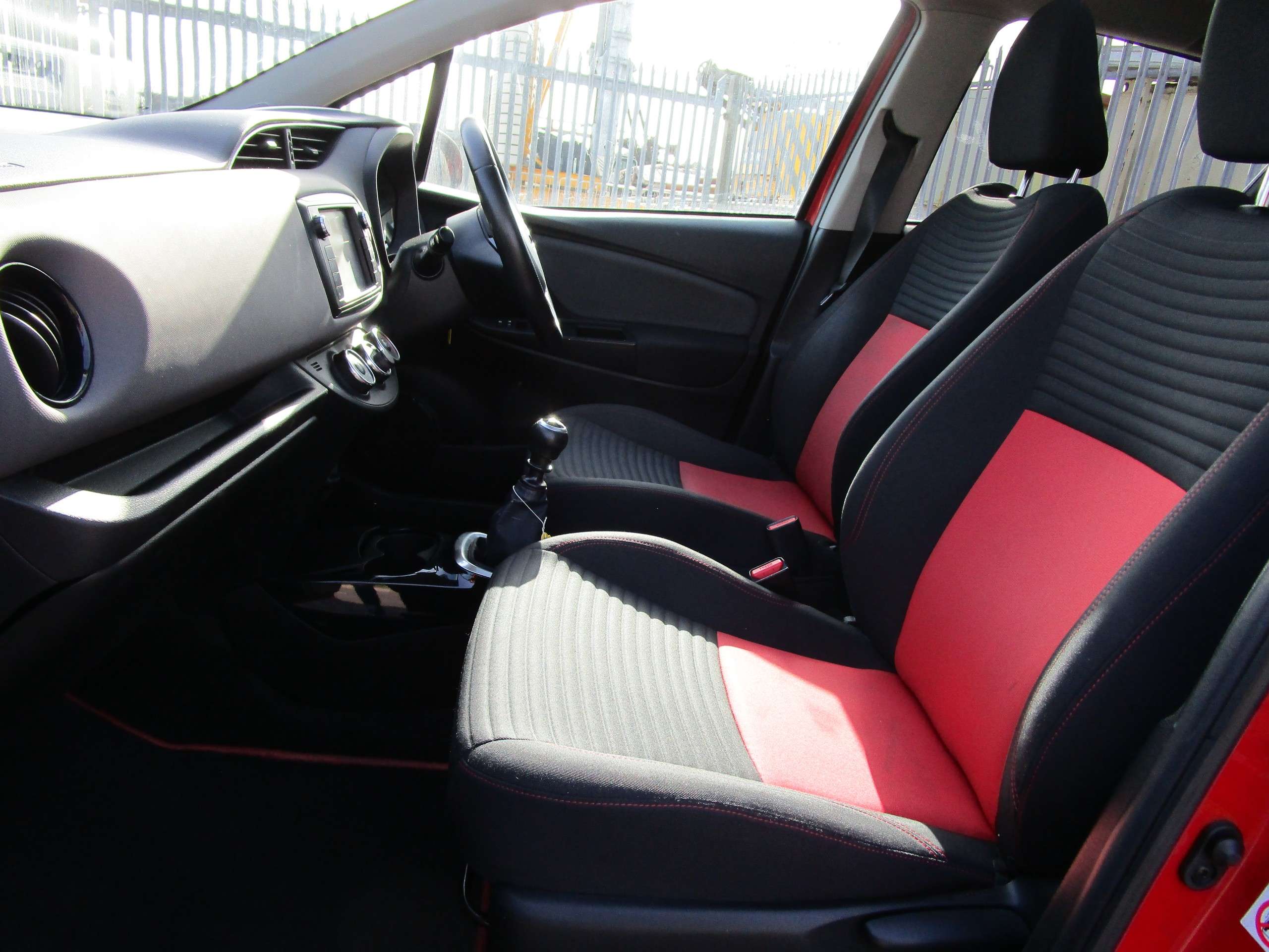 2014 TOYOTA YARIS 2014 TOYOTA YARIS