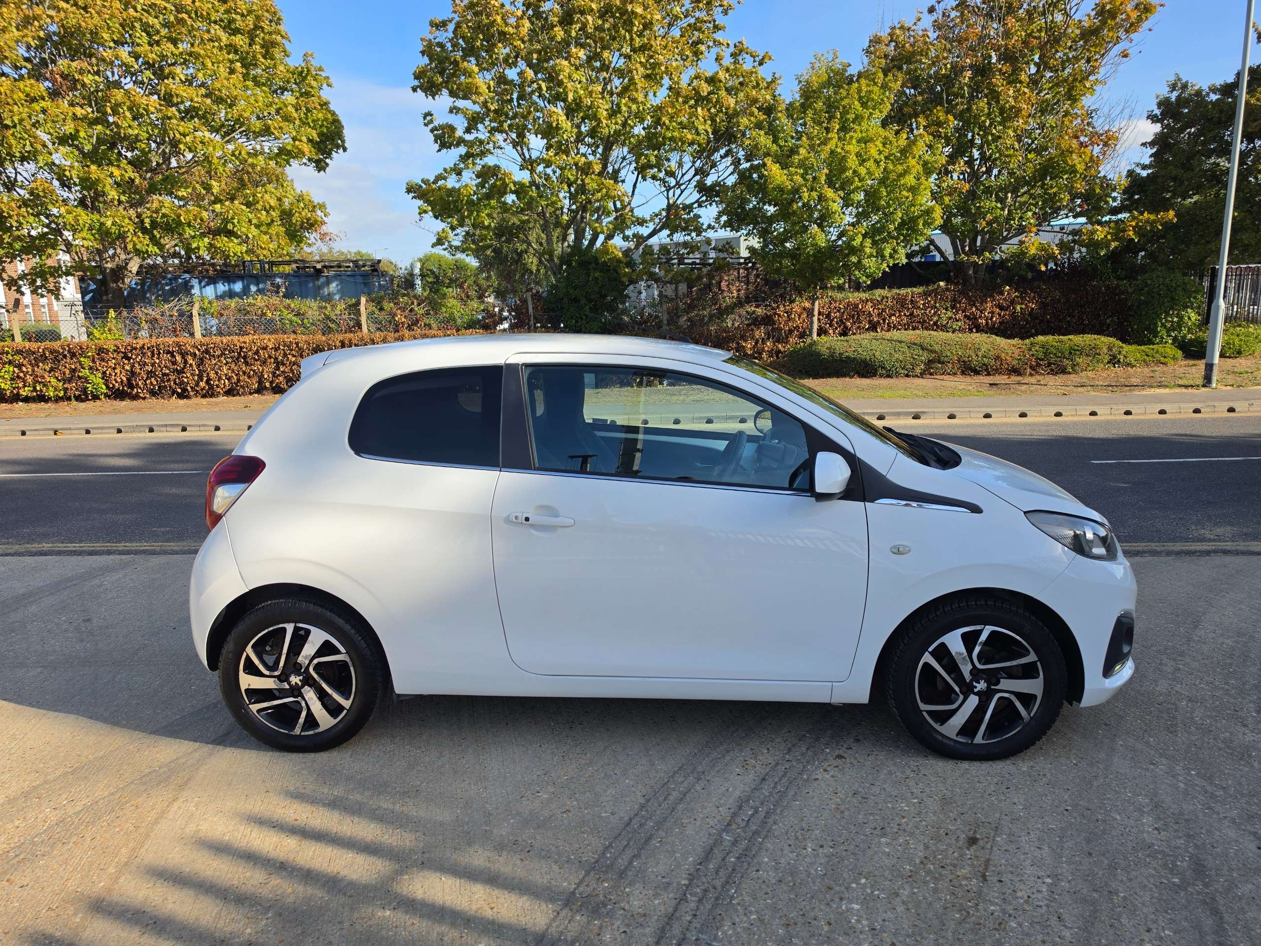 2015 PEUGEOT 108 2015 PEUGEOT 108